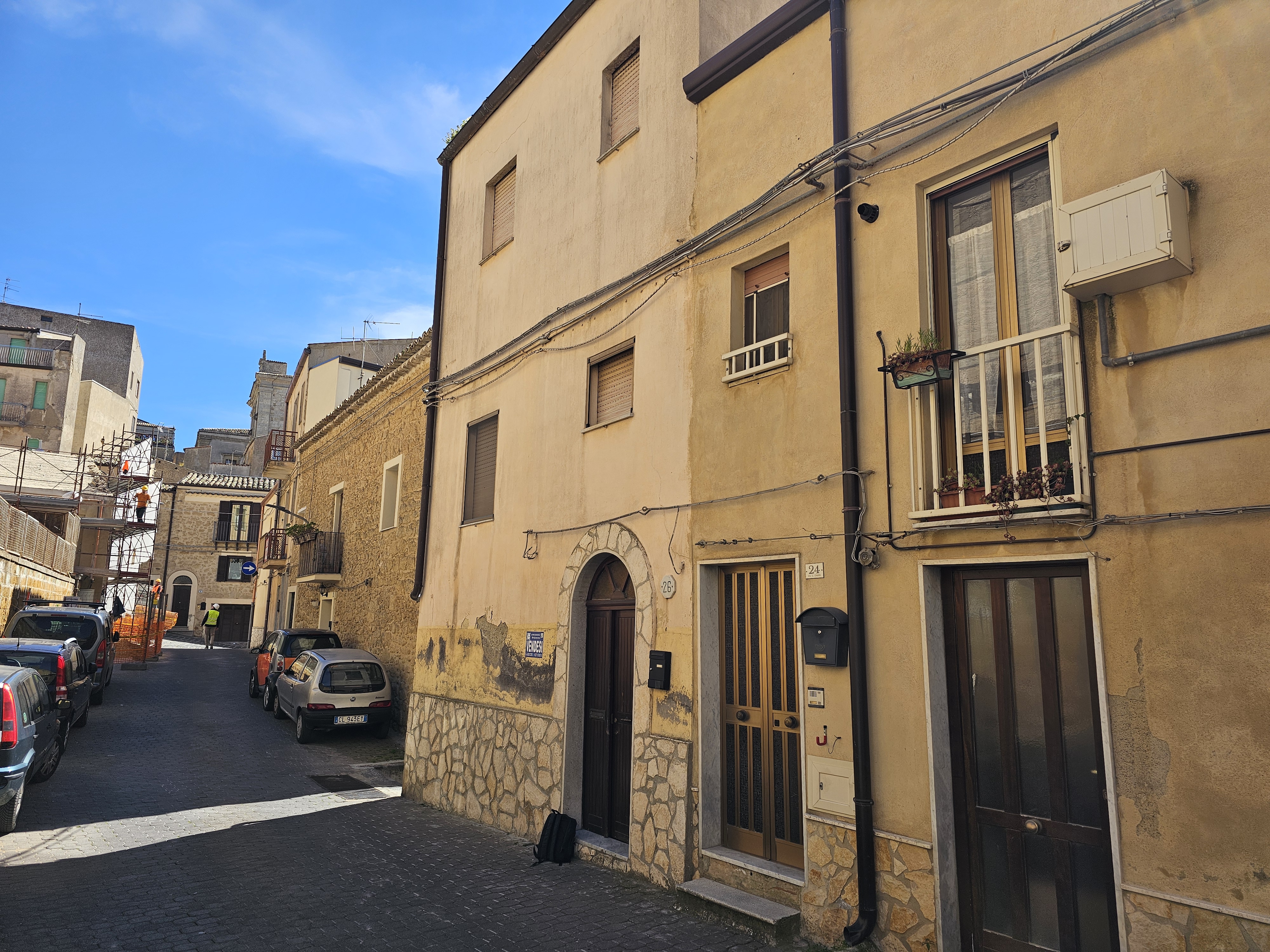 Casa indipendente con terrazzo a Enna