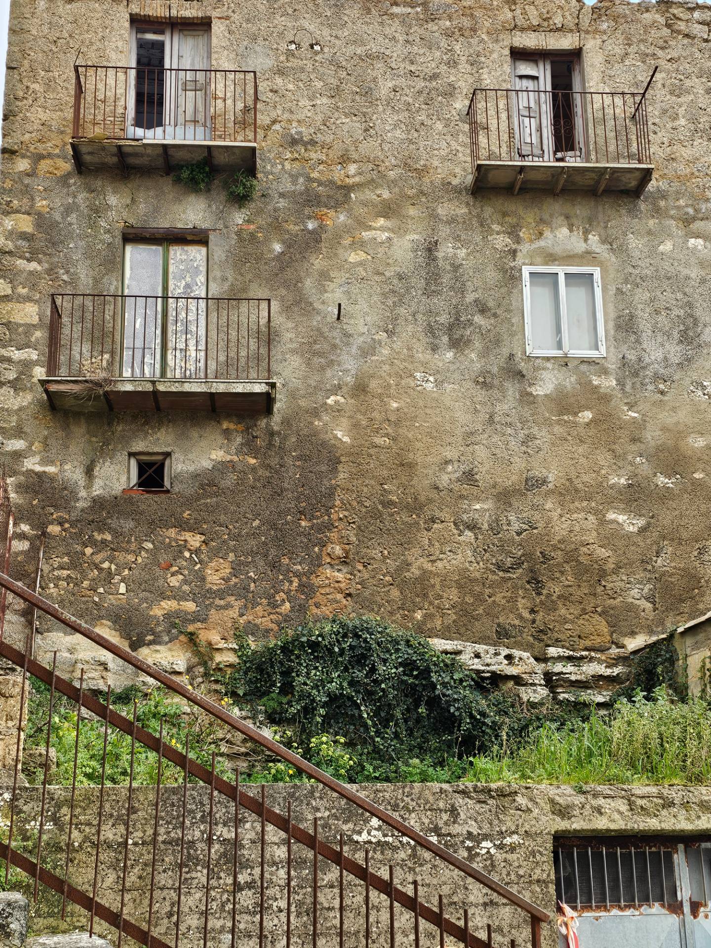 Casa singola in vendita a Enna, Centro storico - zona marginale