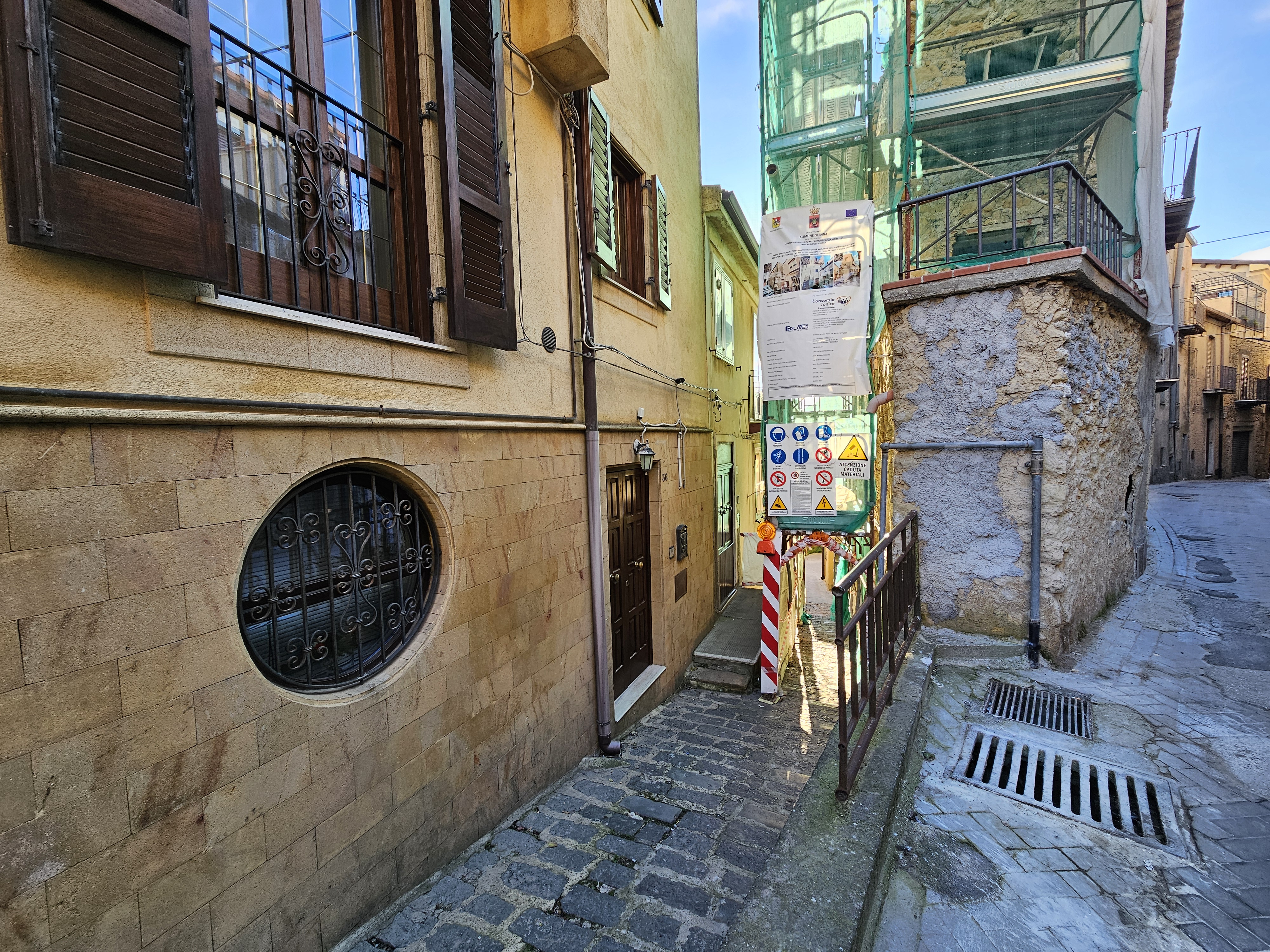 Appartamento in vendita a Enna, Centro storico - zona marginale