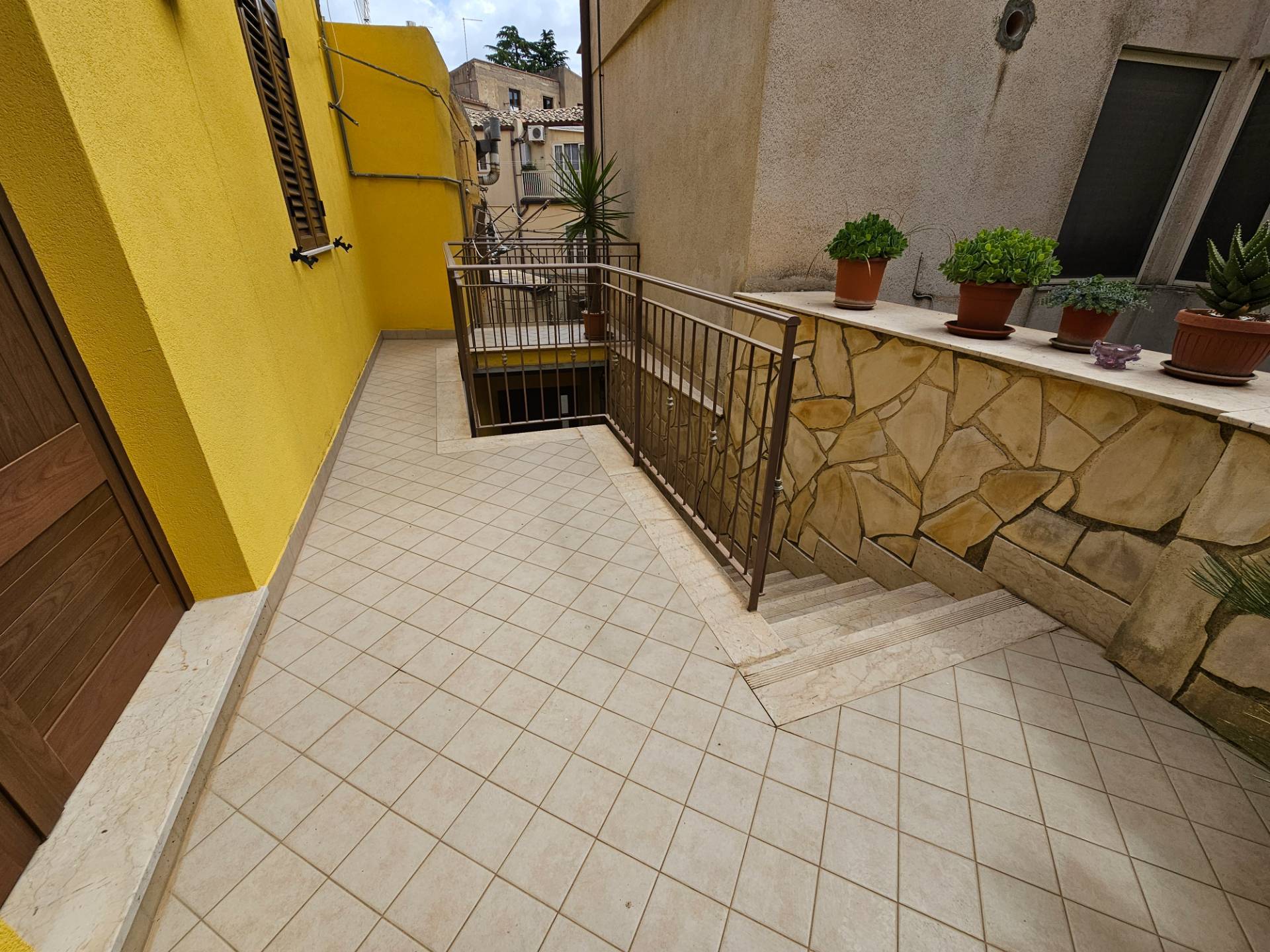 Casa singola in vendita a Enna, Centro storico - zona marginale