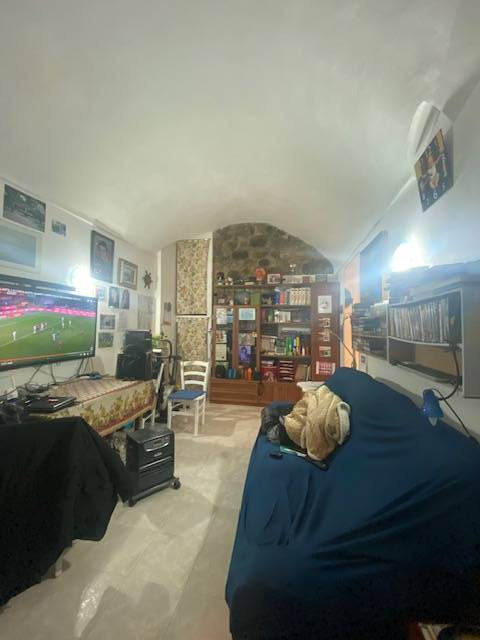 APPARTAMENTO CON INGRESSO INDIPENDENTE in vendita a Ventimiglia