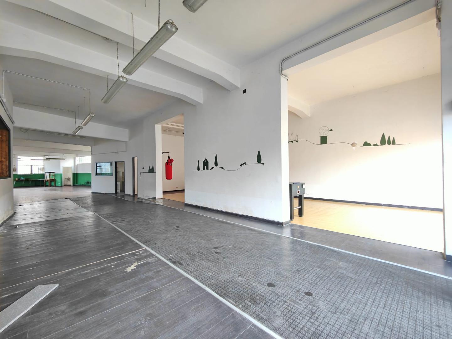 Locale commerciale in affitto a Fucecchio