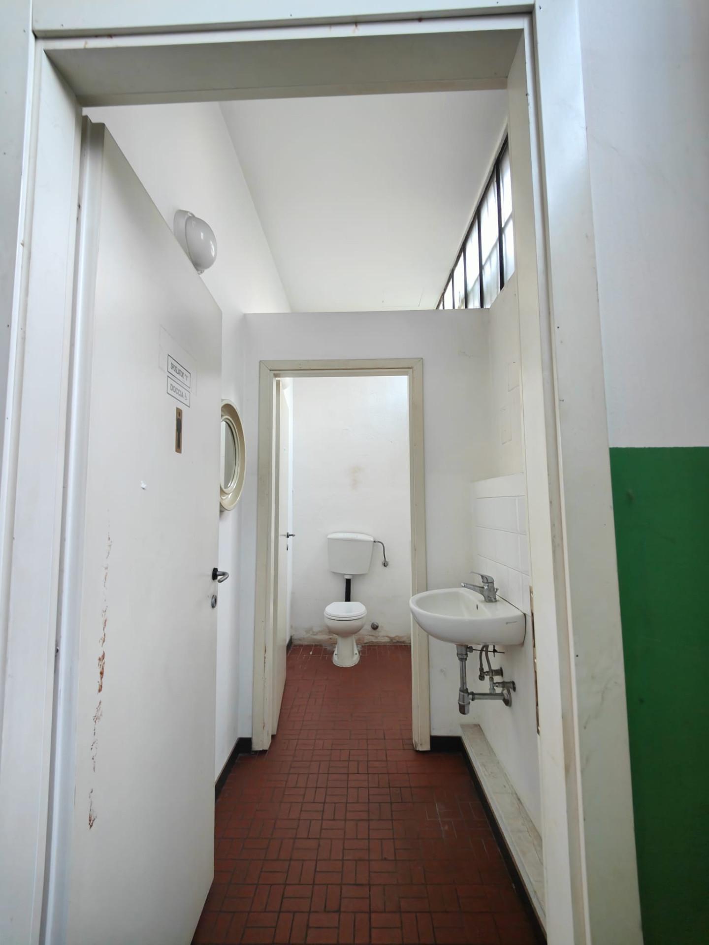 Locale commerciale in affitto a Fucecchio