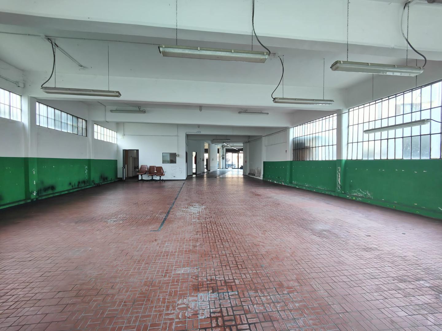 Locale commerciale in affitto a Fucecchio