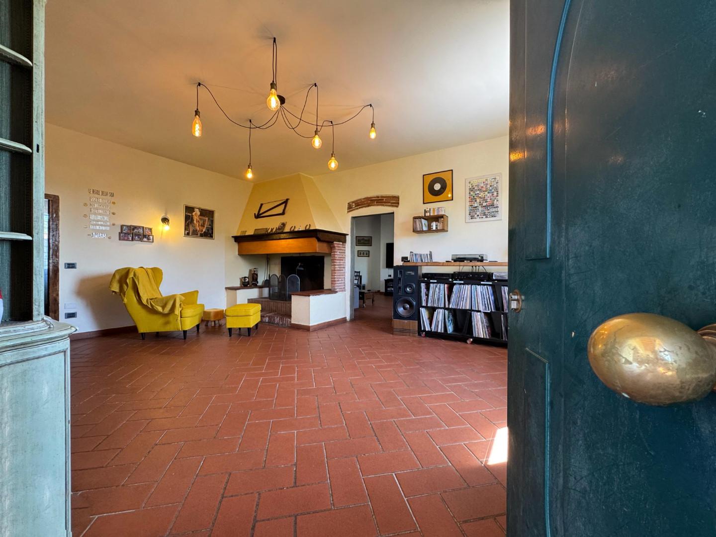 Rustico con giardino a Santa Croce sull'Arno