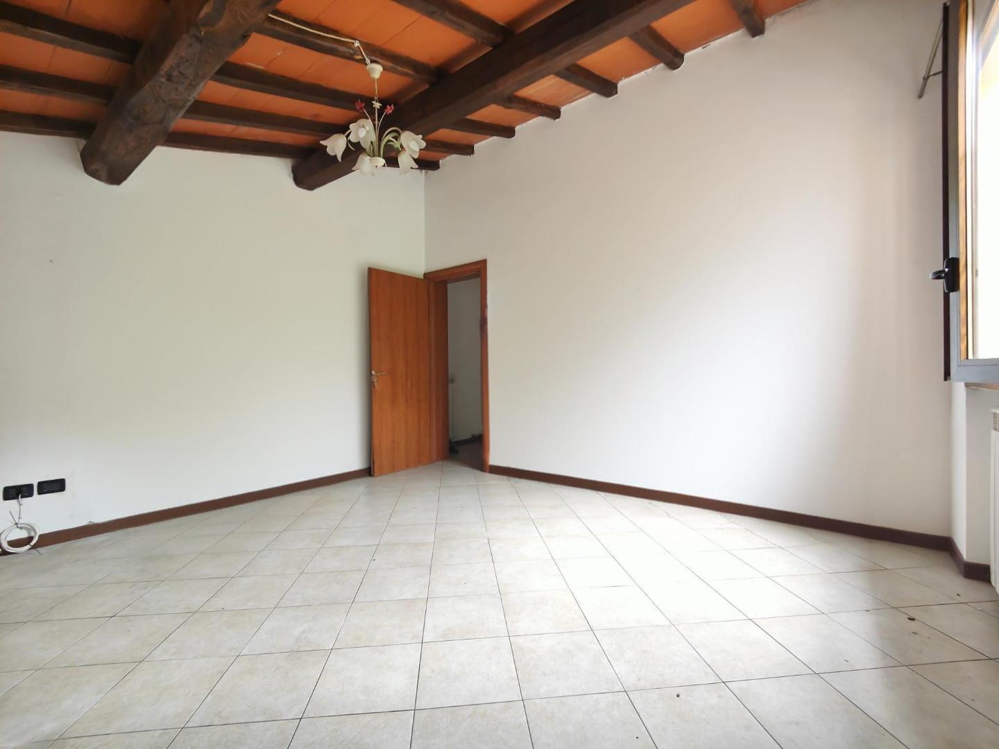 Villa Bifamiliare con giardino, Fucecchio pinete