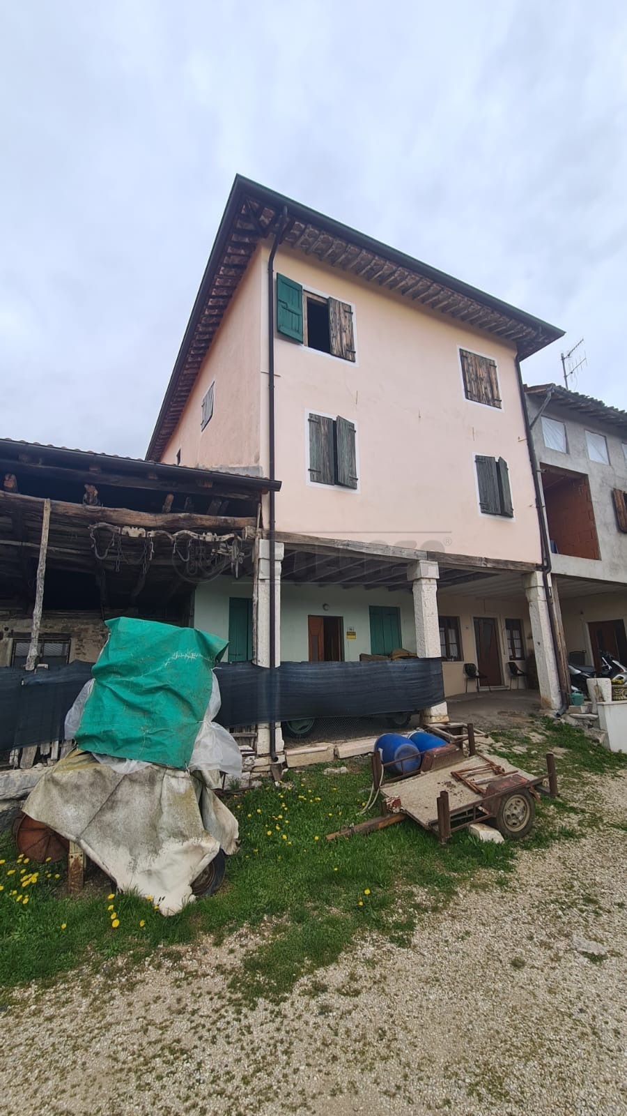 Casa indipendente da ristrutturare a Chiampo