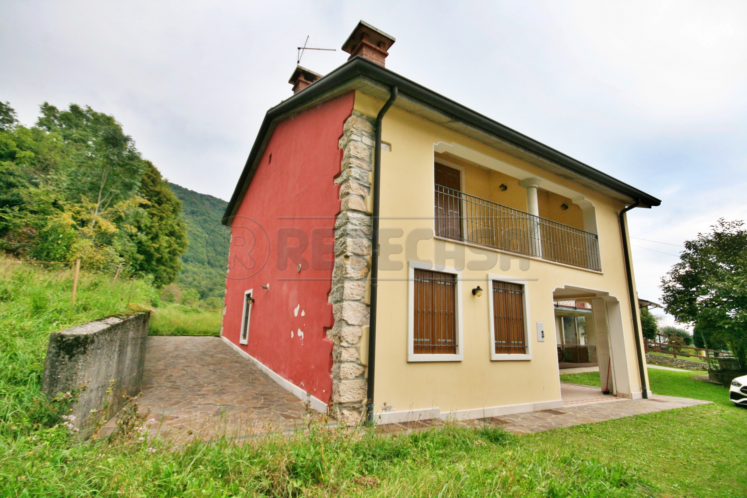 Casa indipendente con giardino a Crespadoro