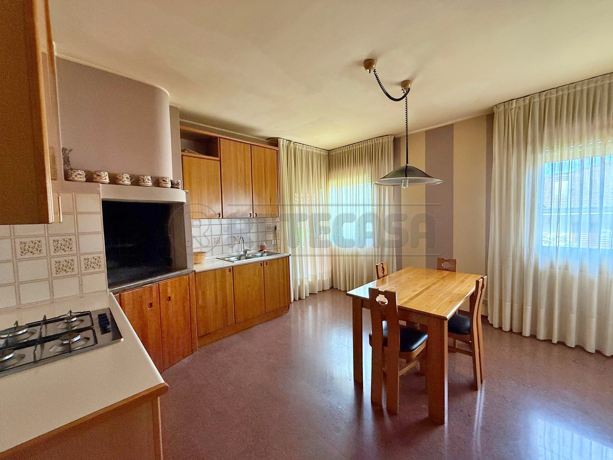 Villa con giardino in via camillo cavour 95, Arzignano