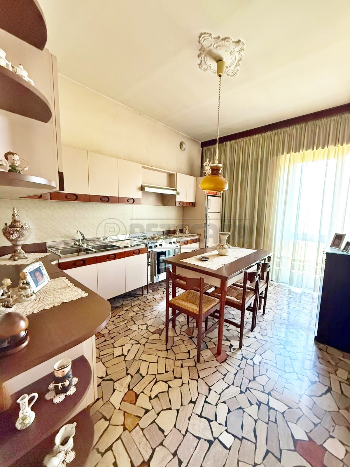 Villa con giardino in via valle 54, Arzignano