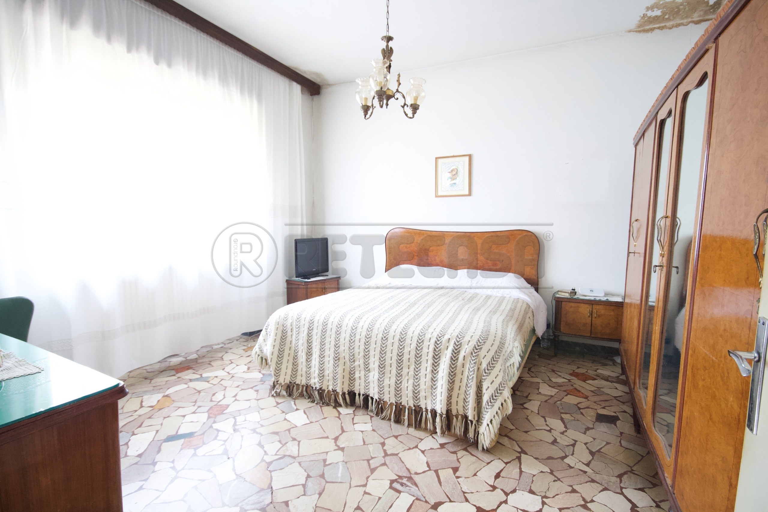 Villa con giardino in via valle 54, Arzignano