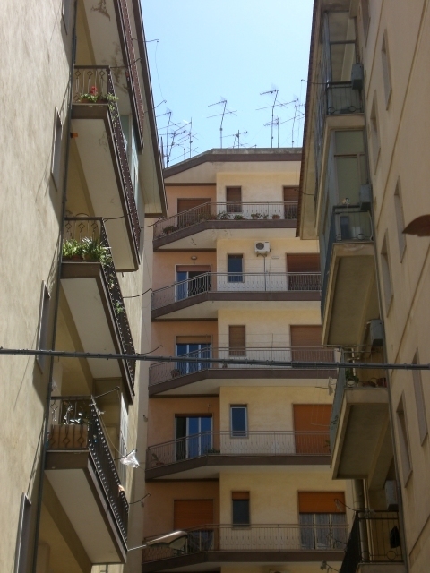 Attico con terrazzo in viale medaglie d'oro, Modica