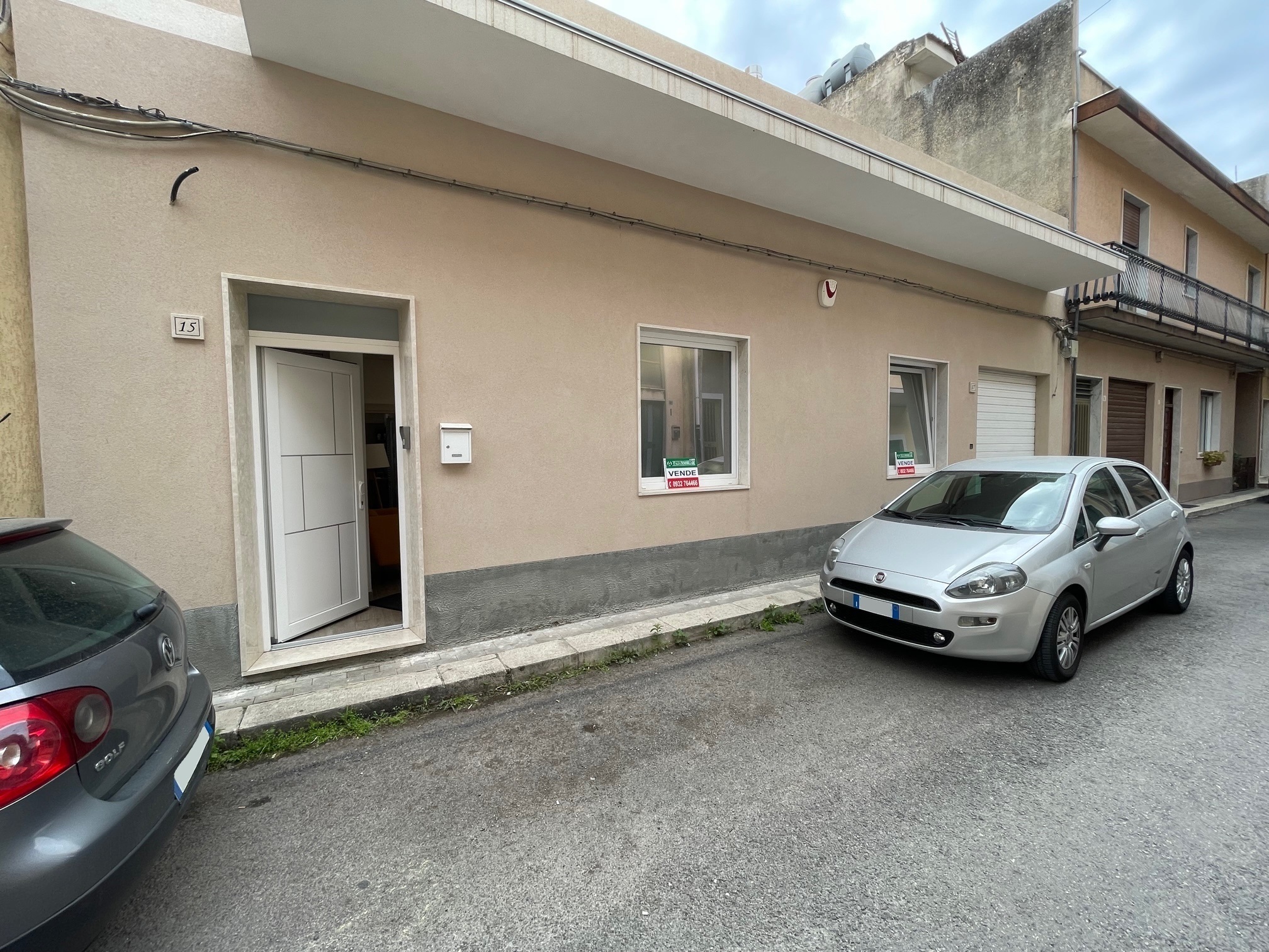 Casa indipendente con terrazzo in via damiano chiesa, Modica