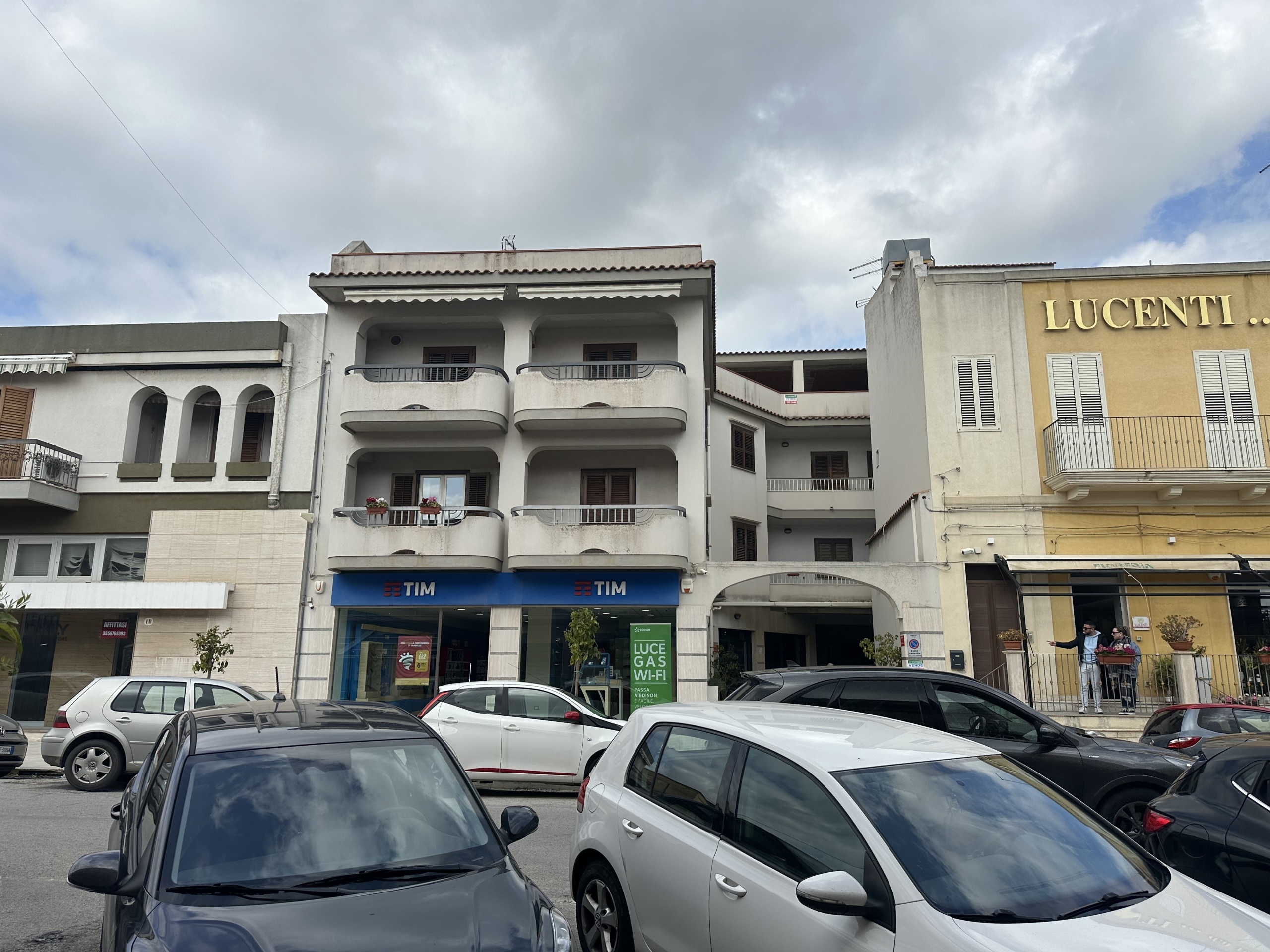 Mansarda con terrazzo in via duca degli abruzzi 8, Ispica