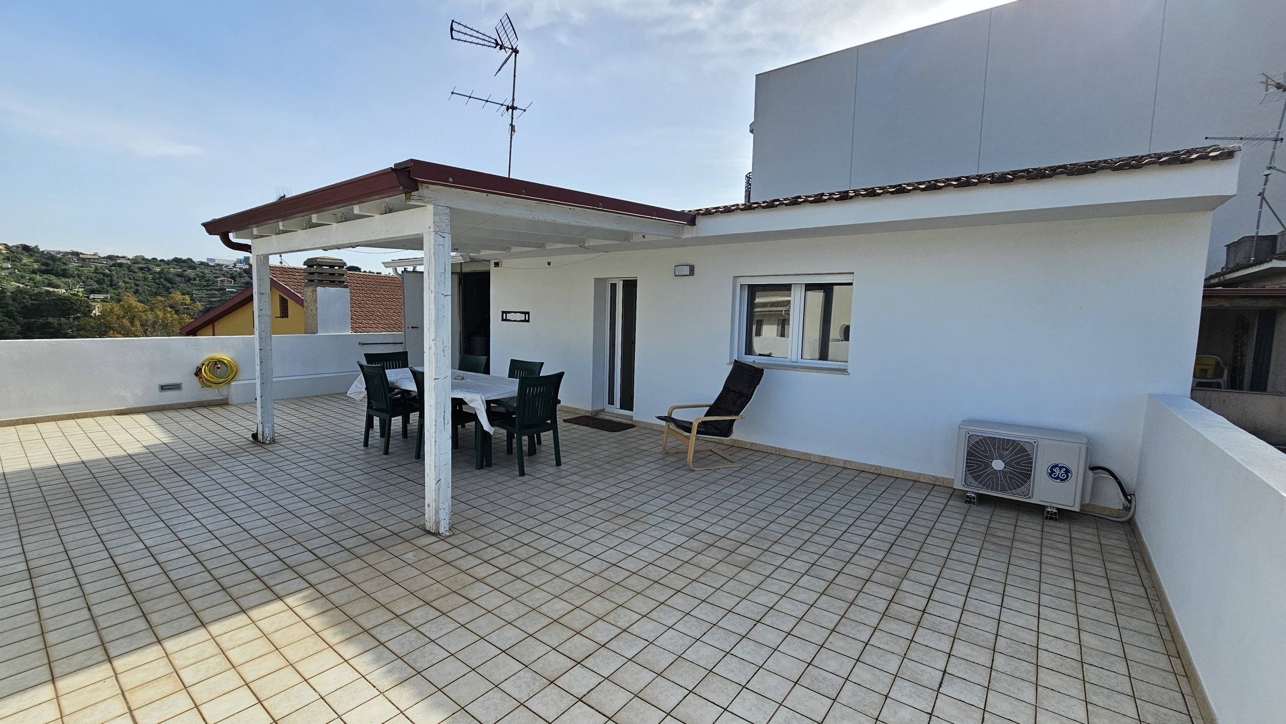 Appartamento con box in via trani 73, Modica