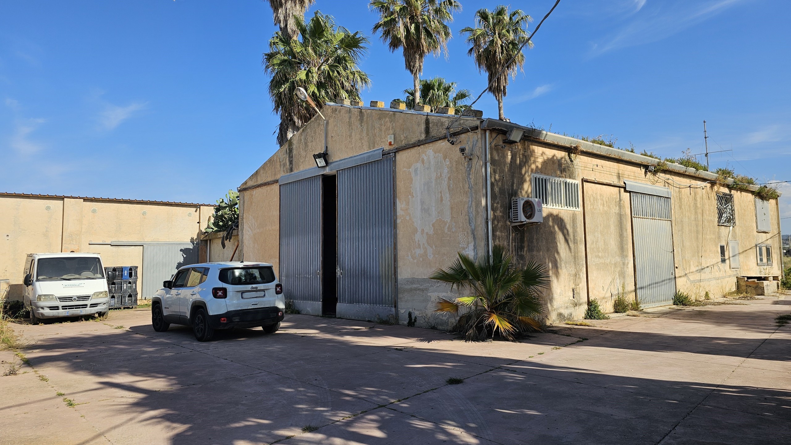 Magazzino da ristrutturare in via ferro di cavallo 94/1, Scicli