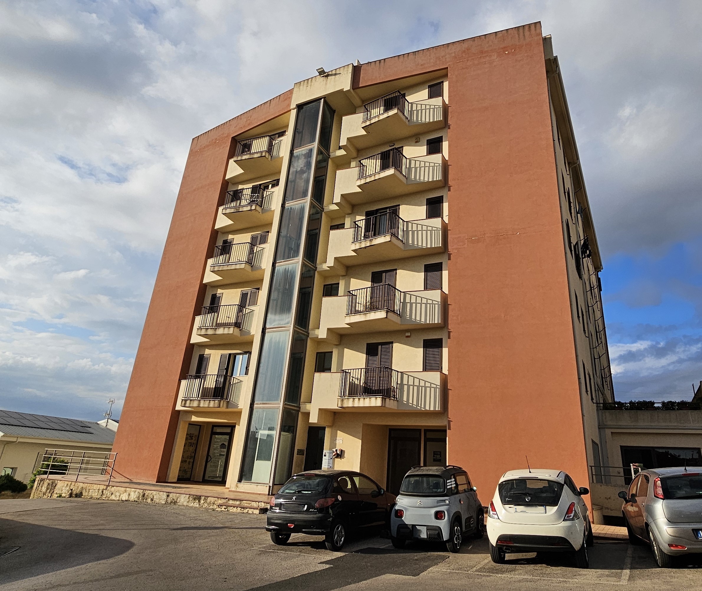 Mansarda con terrazzo in via avvocato pietro borrometi 3, Modica