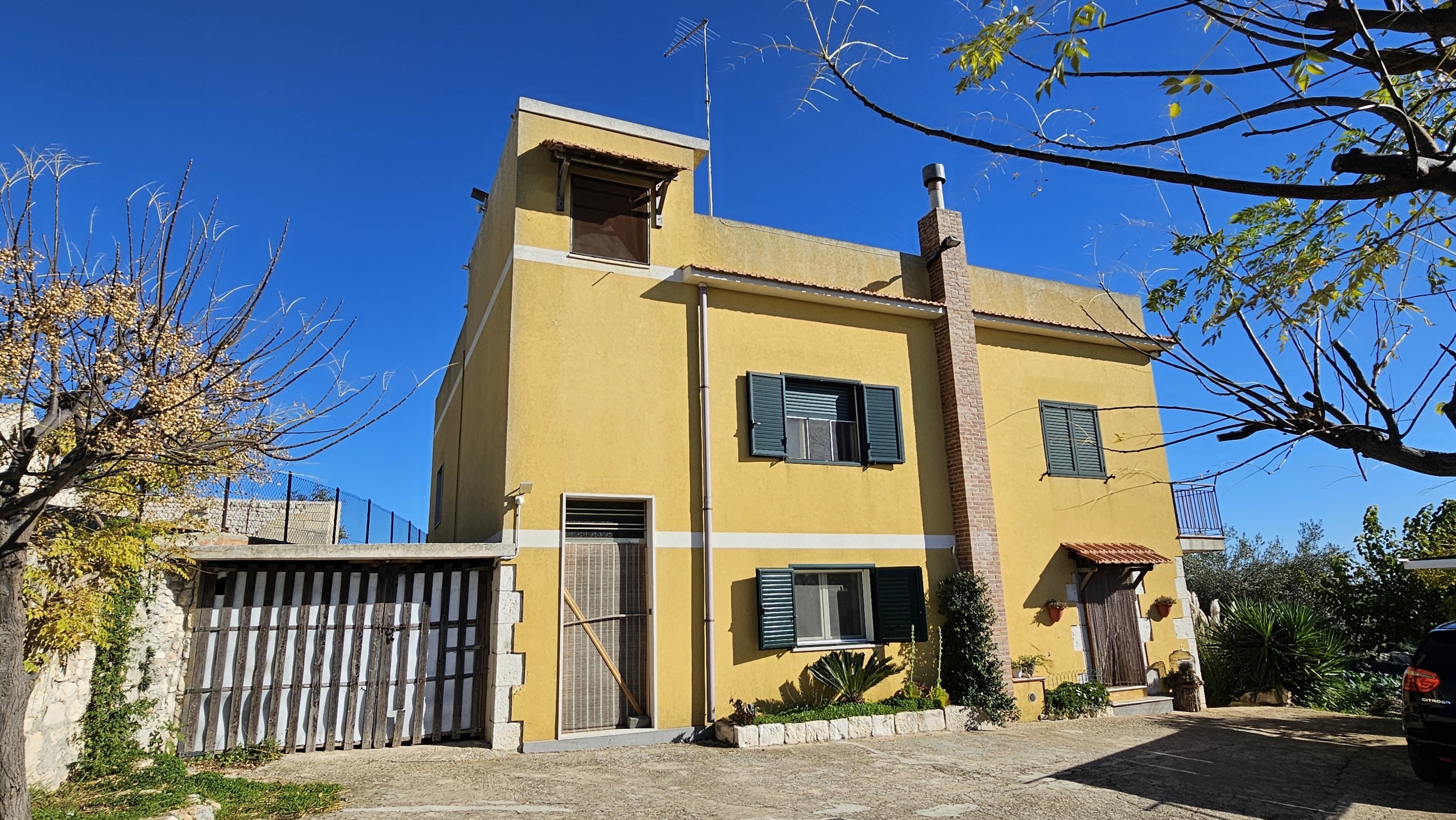 Villa con giardino in contrada san ippolito, Modica