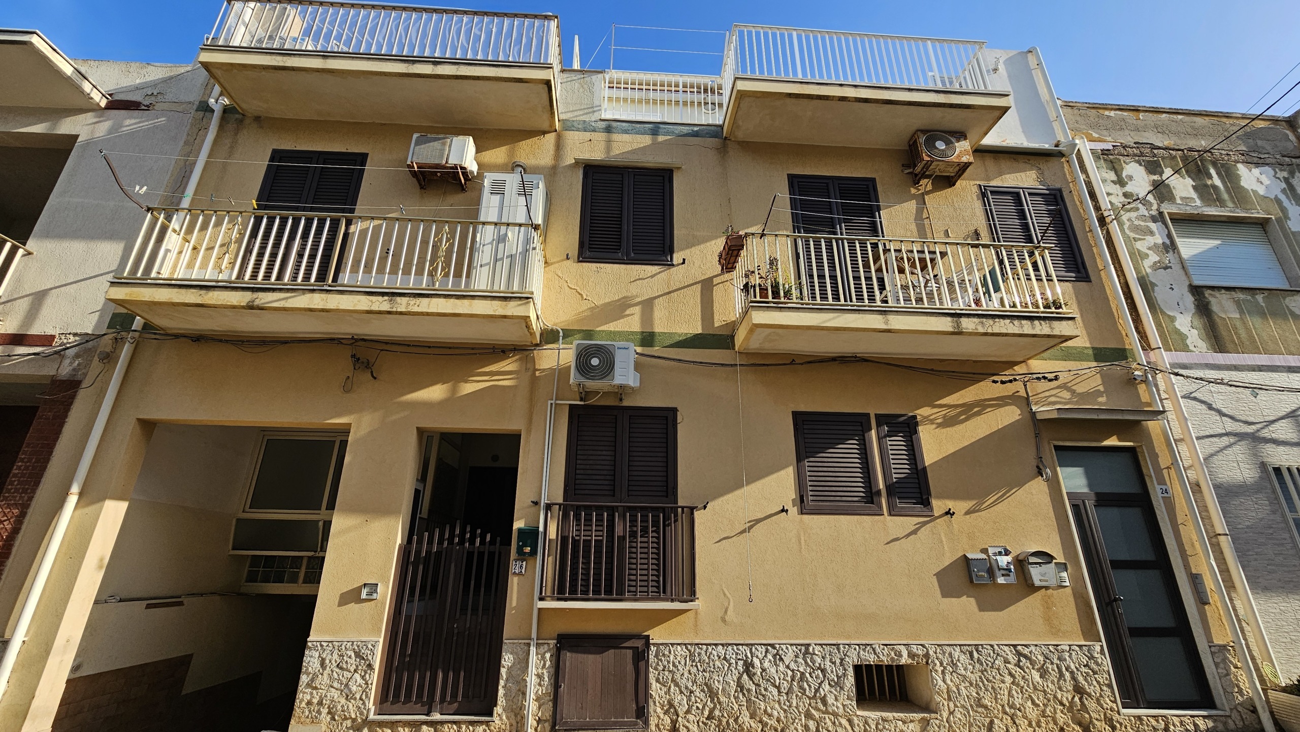 Mansarda con terrazzo, Scicli mare