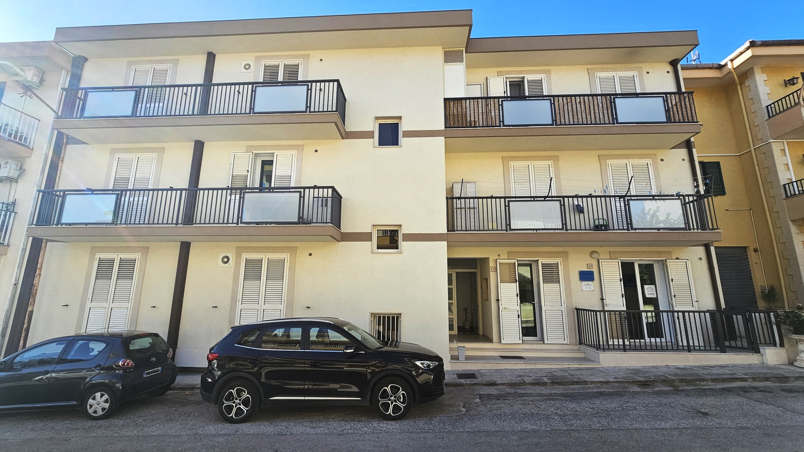 Quadrilocale con box in via antonio segni 41, Scicli