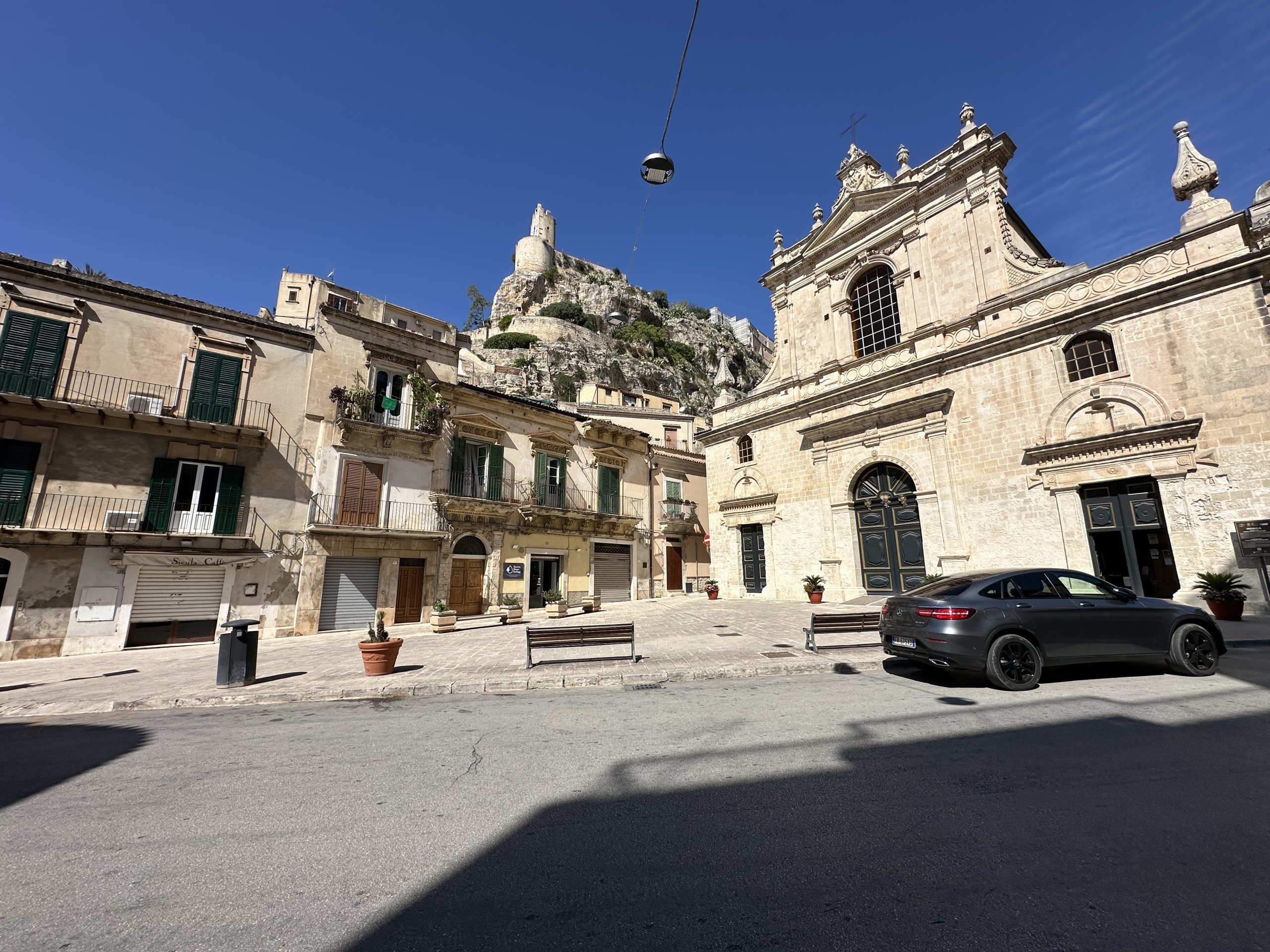 Casa indipendente con terrazzo in via santa maria 55, Modica