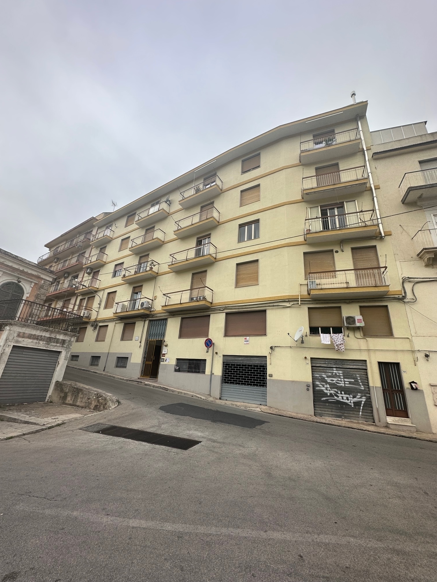Appartamento con box in via nuova s. antonio 2, Modica