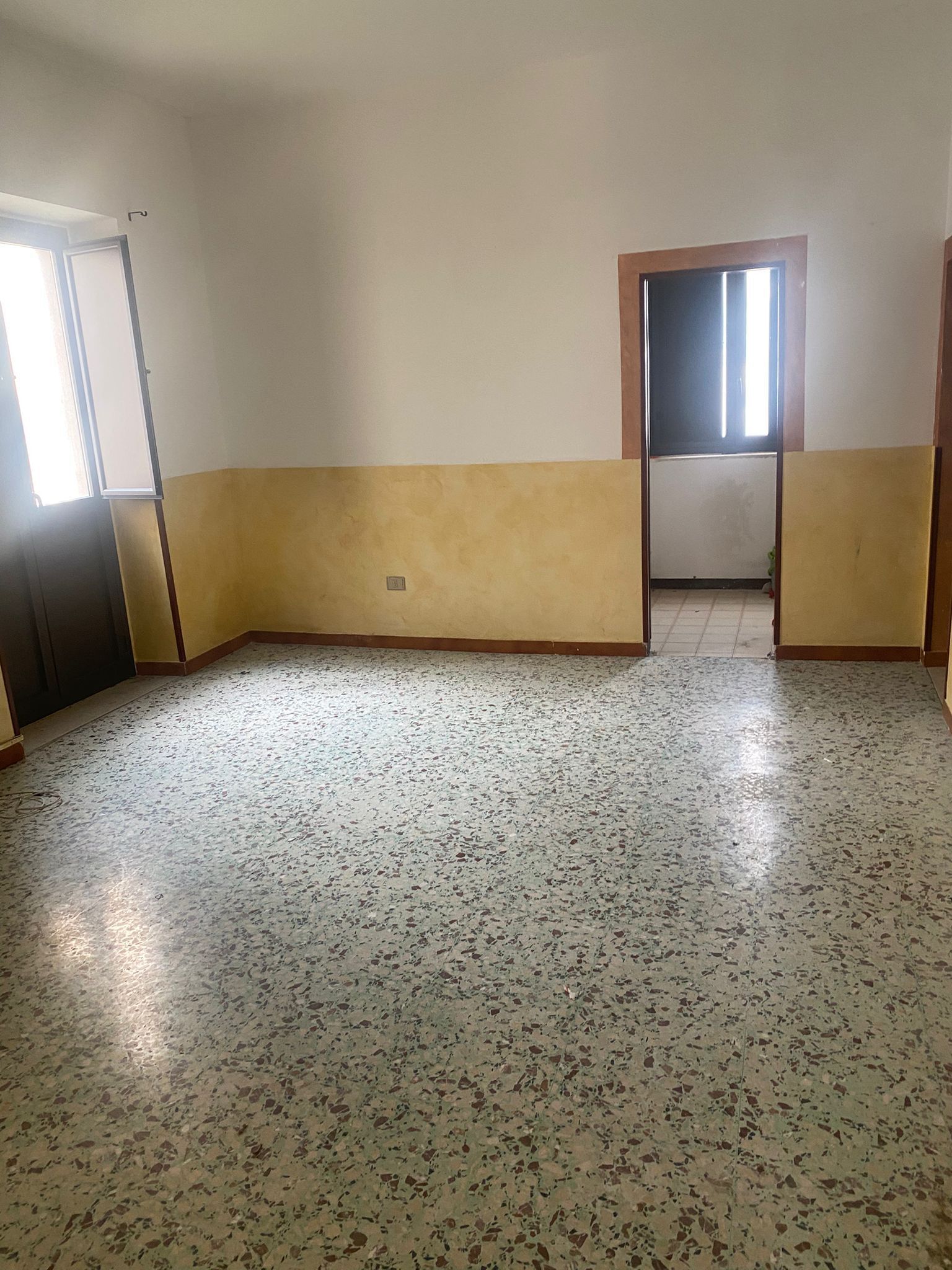 Bilocale da ristrutturare in via nuvolari, Modica