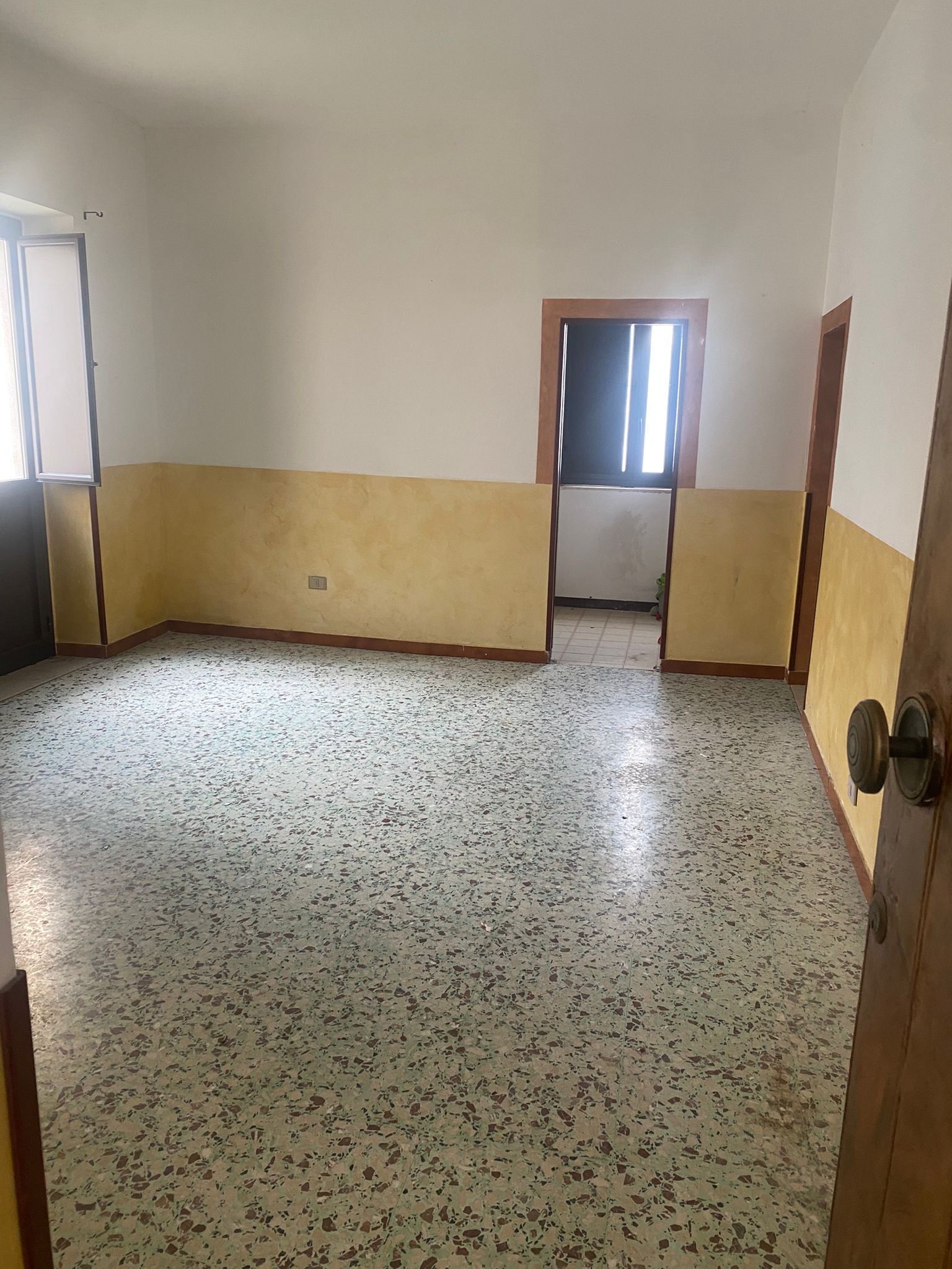 Bilocale da ristrutturare in via nuvolari, Modica