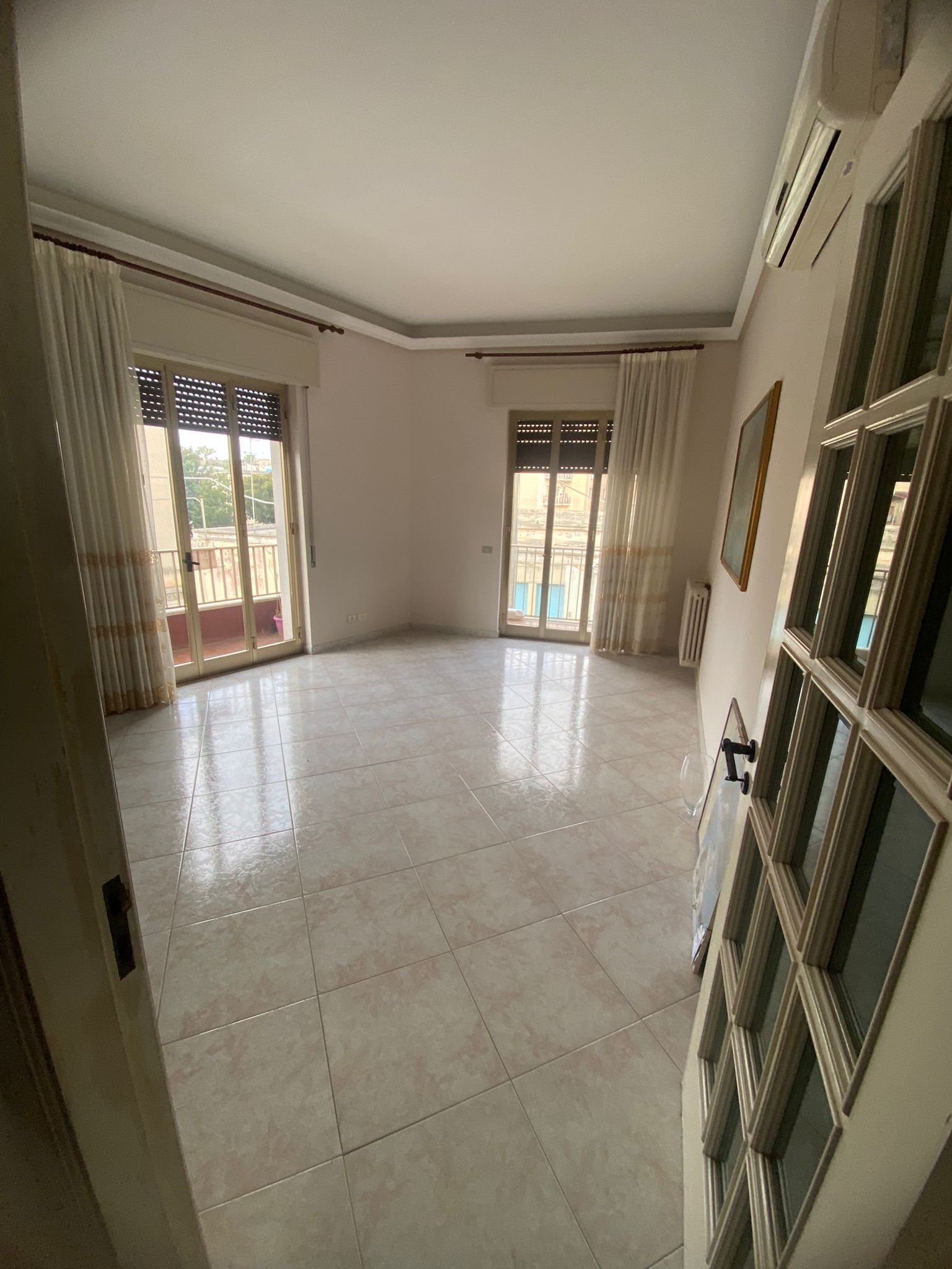 Bilocale con terrazzo in via romolo, Modica