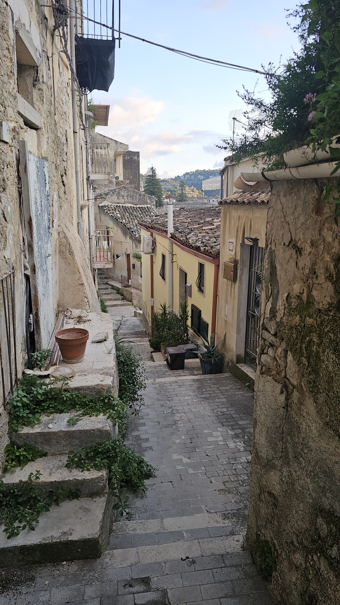 Casa indipendente da ristrutturare in via linguanti 20, Modica