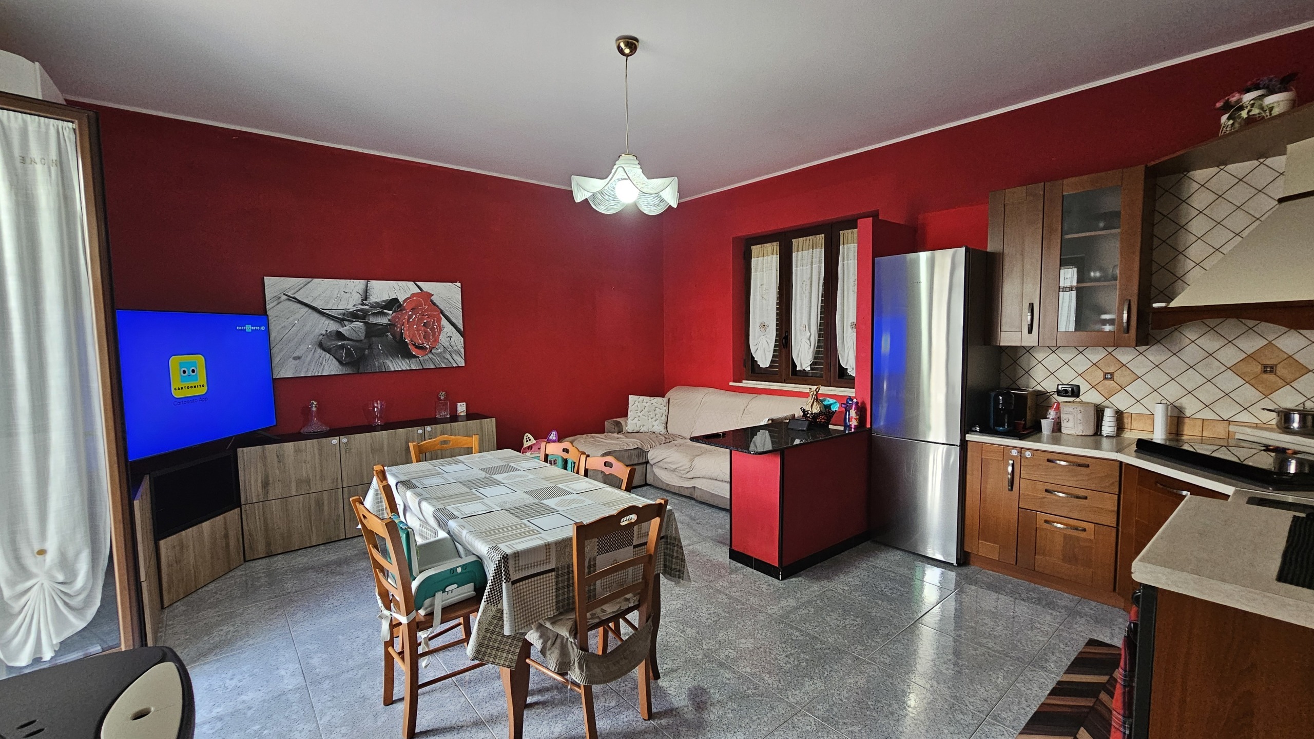 Appartamento con terrazzo in traversa iii destra loreto 27, Modica