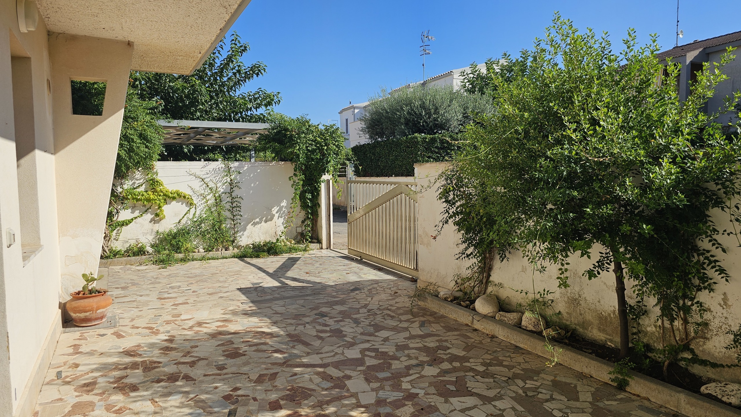 Appartamento con giardino in via lipari, Modica