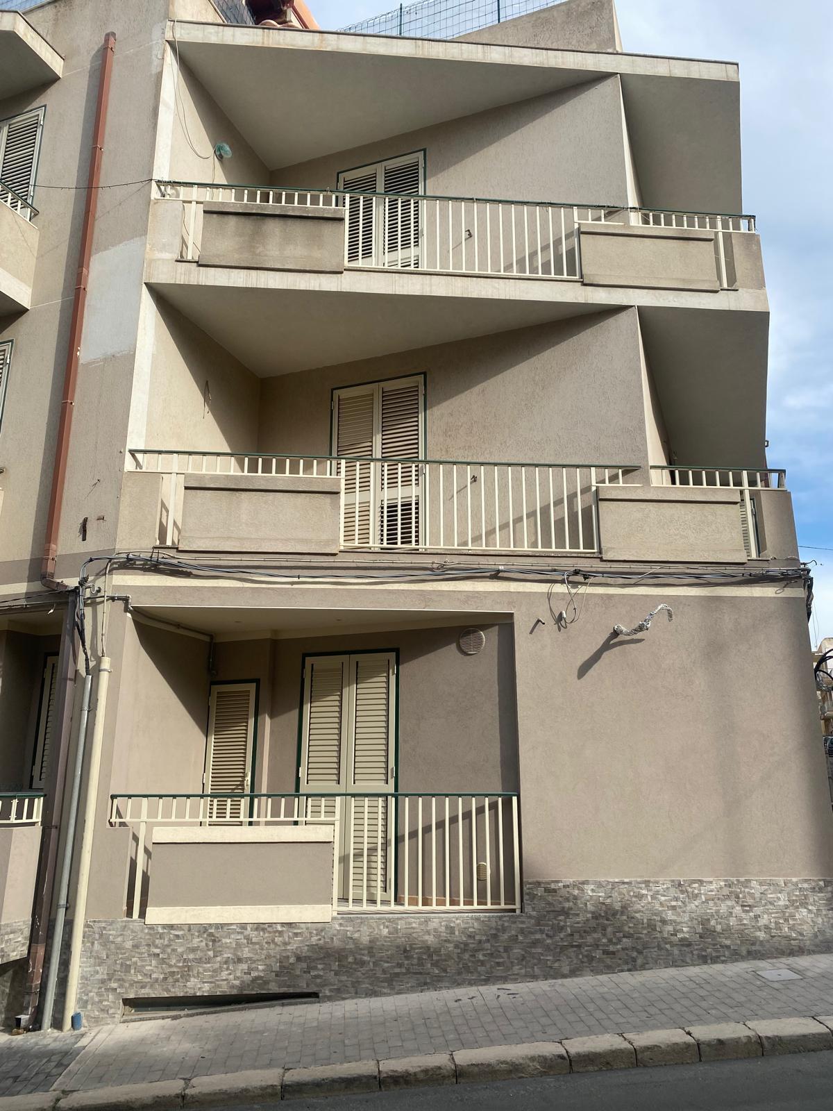 Bilocale con box in via armando diaz, Pozzallo