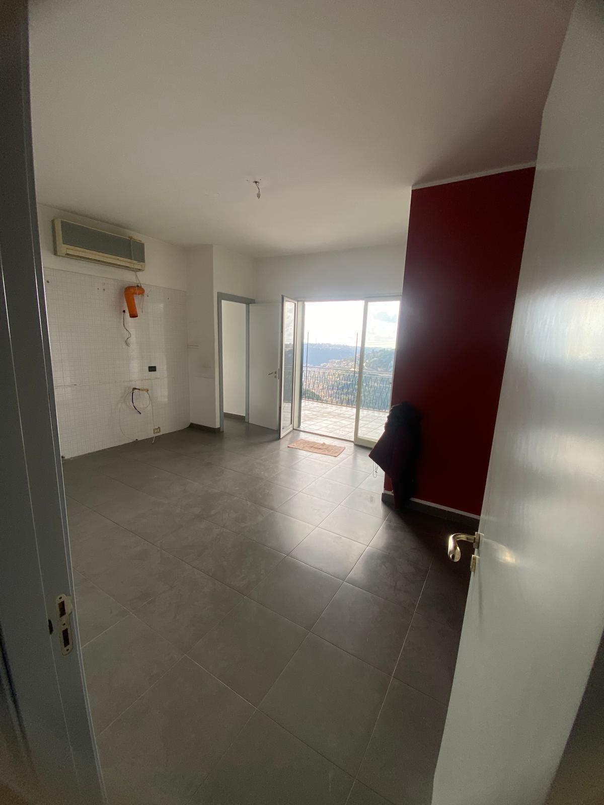 Attico con terrazzi in via loreto, Modica