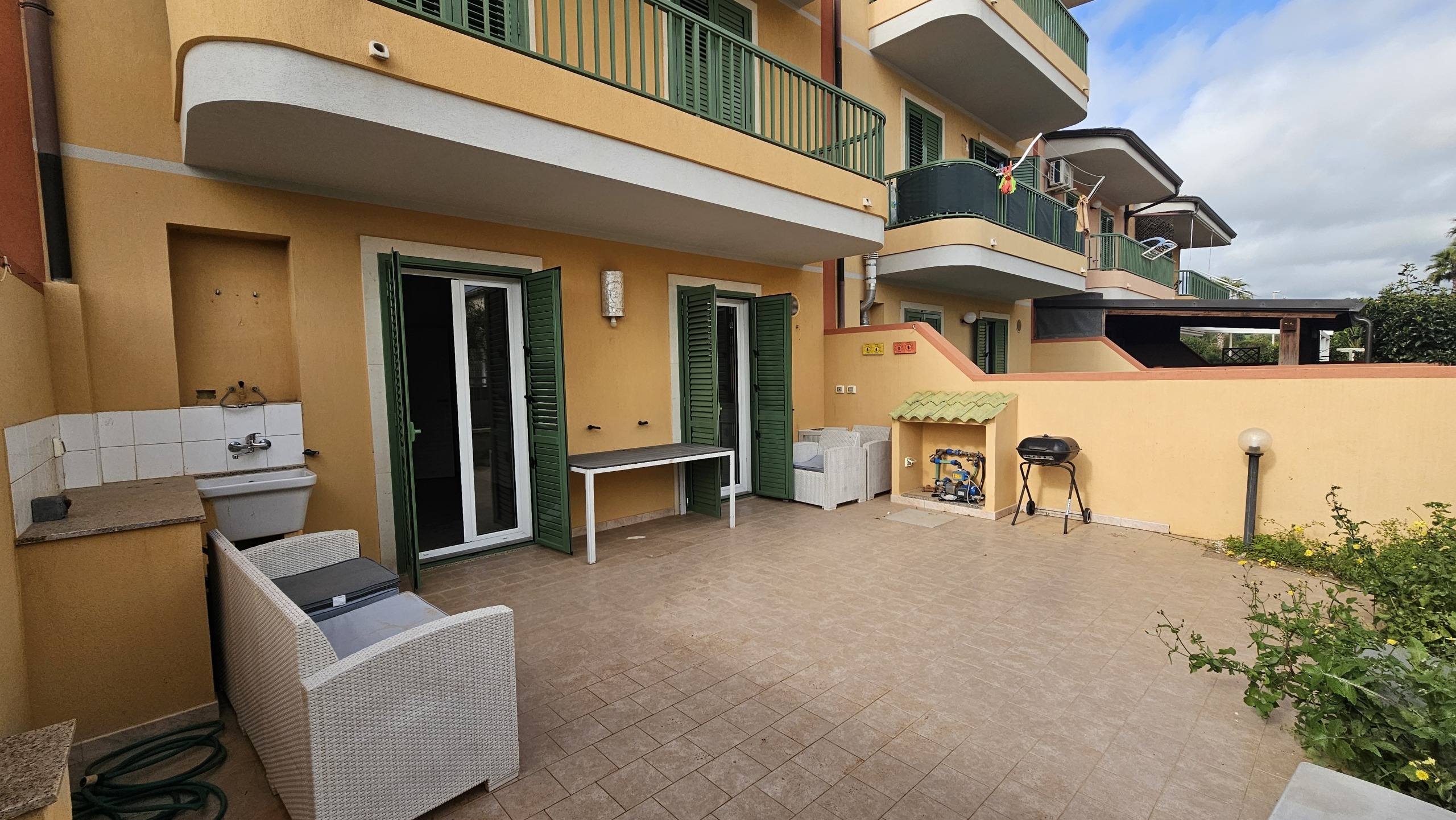 Trilocale con box in via luciano sortino 2, Pozzallo