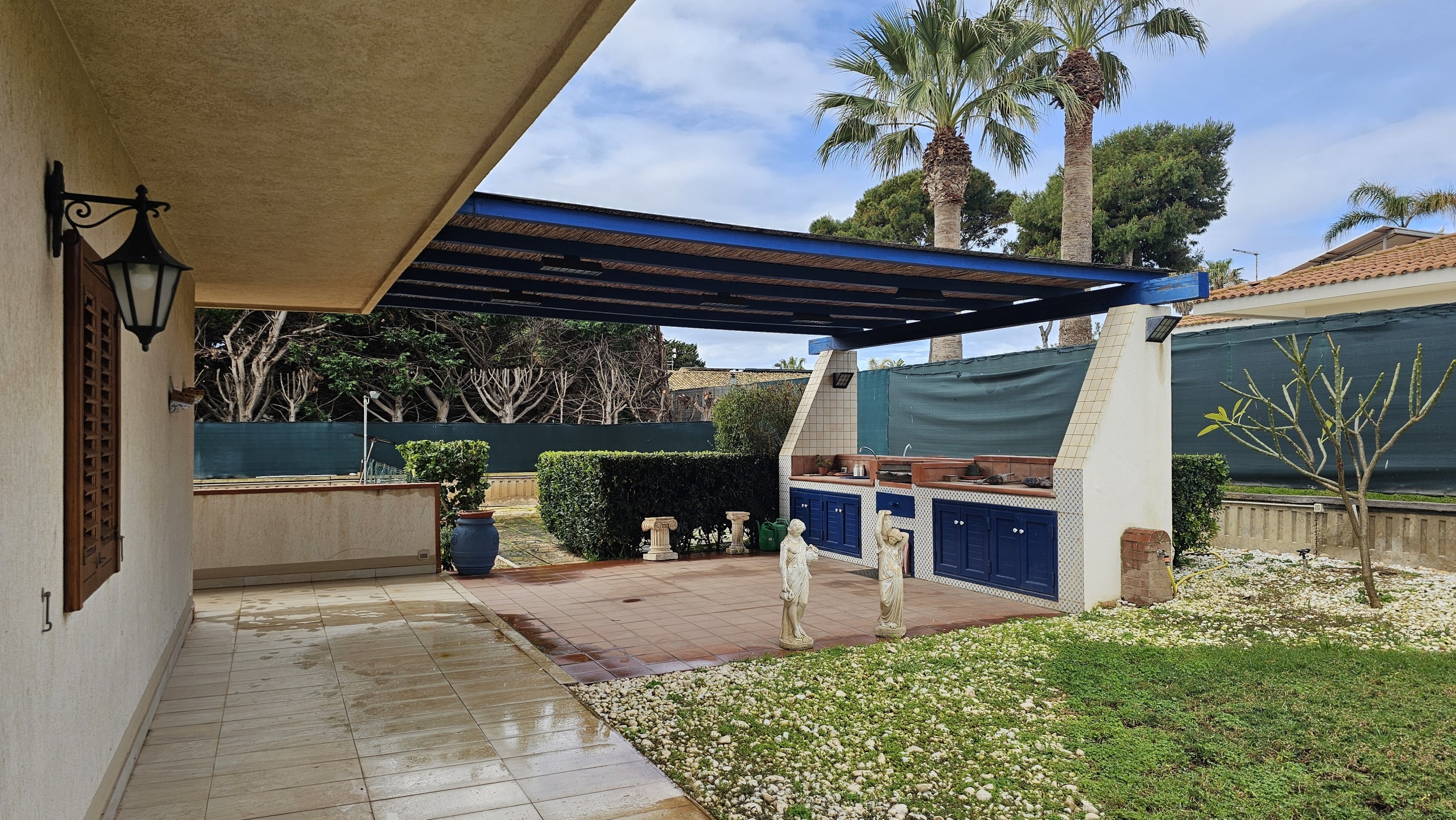 Villa con giardino in via portovenere 80, Ragusa