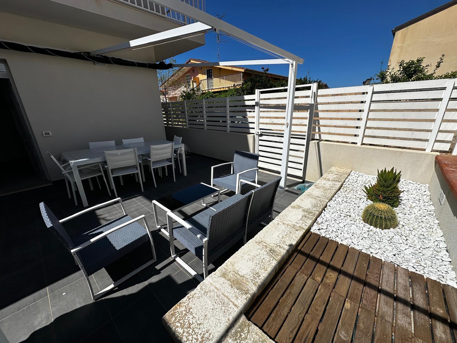 Villetta a schiera in affitto in via lipari 212, Modica