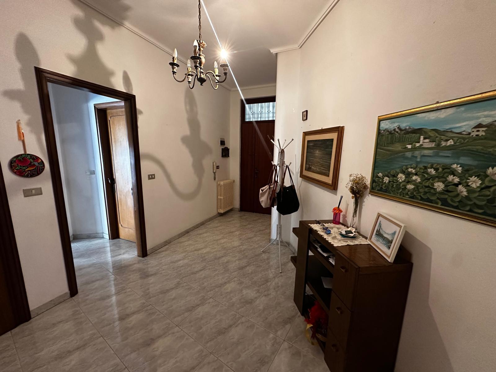 Appartamento in vendita in viale medaglie d'oro 7722, Modica