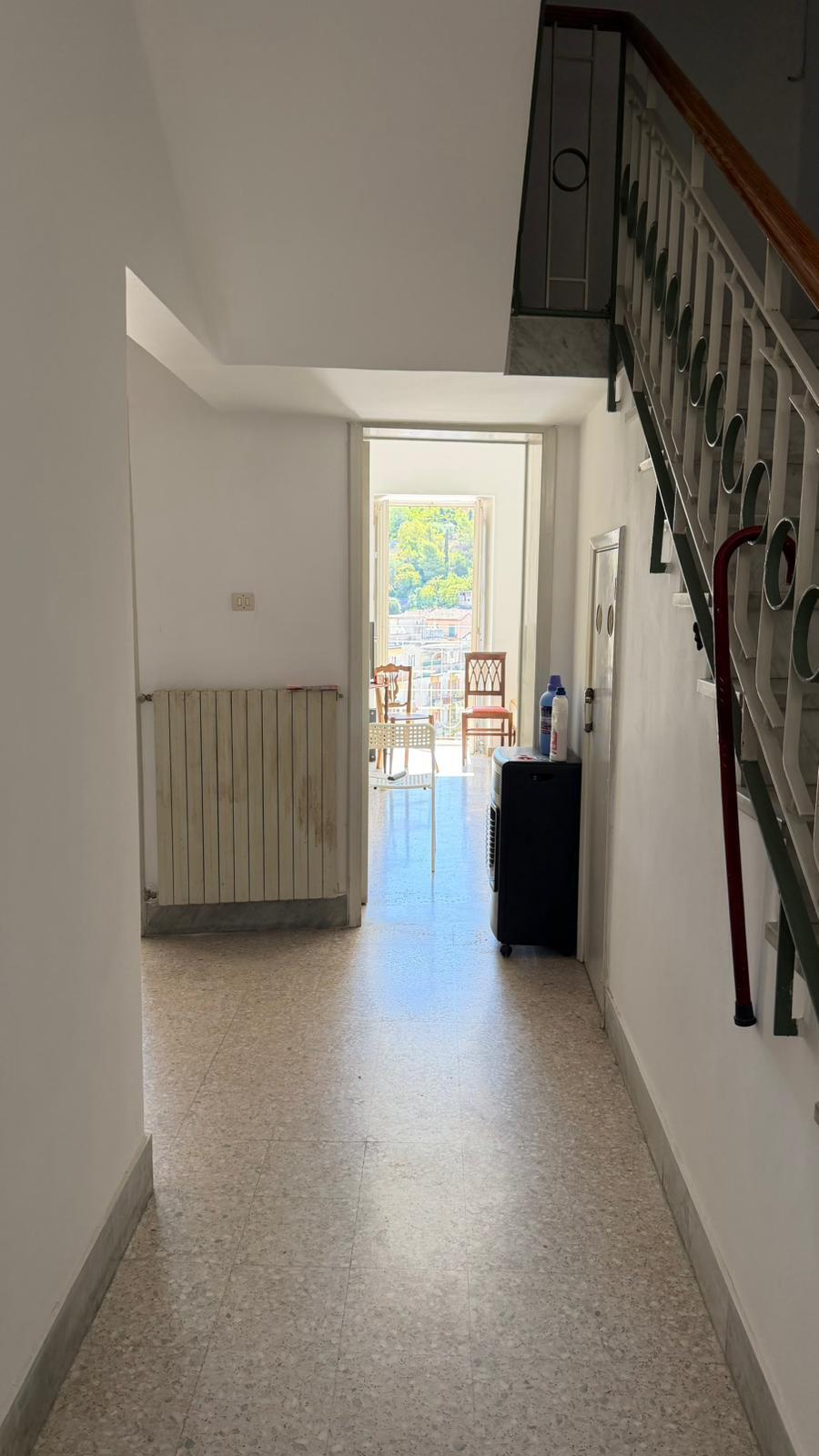 Casa indipendente con terrazzo in via scala, Modica