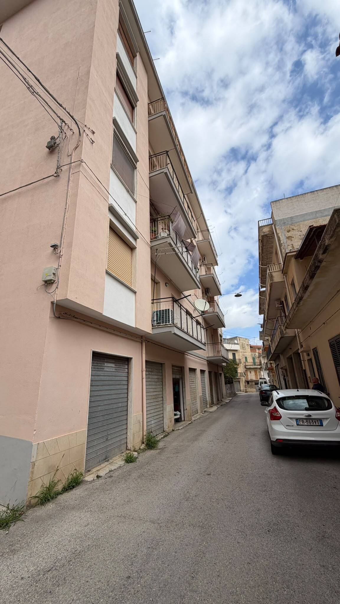 Appartamento con giardino in via rosario cascino, Modica
