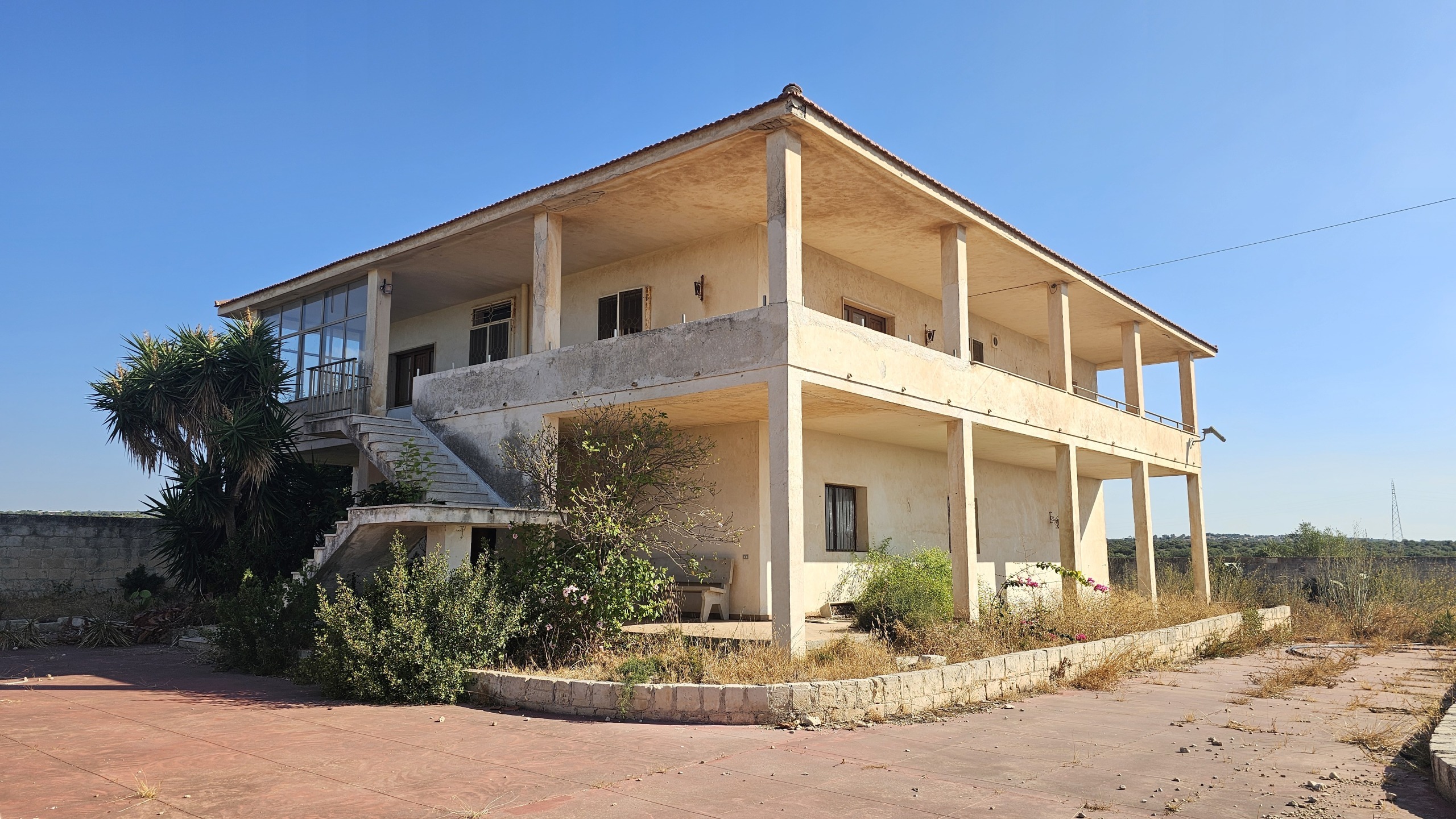 Villa con giardino in teduschella serrafigura 3, Modica