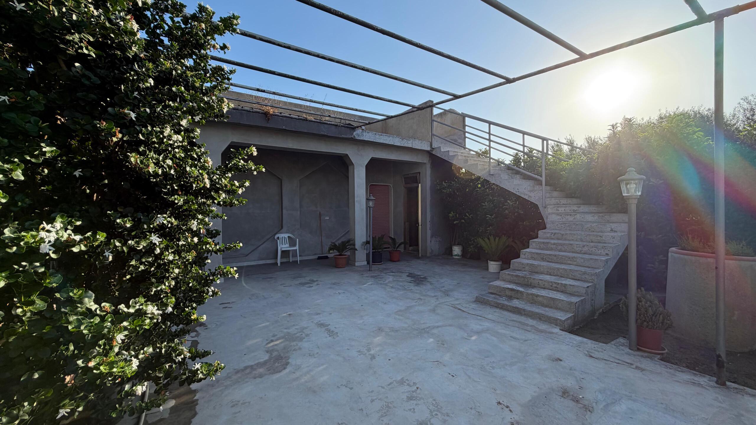 Villa con giardino in via delle viole 41, Ispica