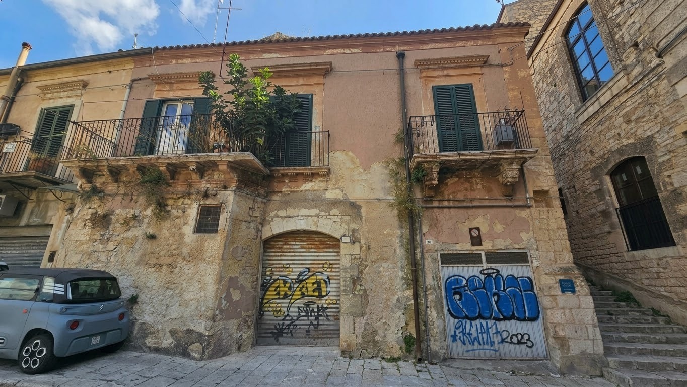 Casa indipendente da ristrutturare, Modica bassa