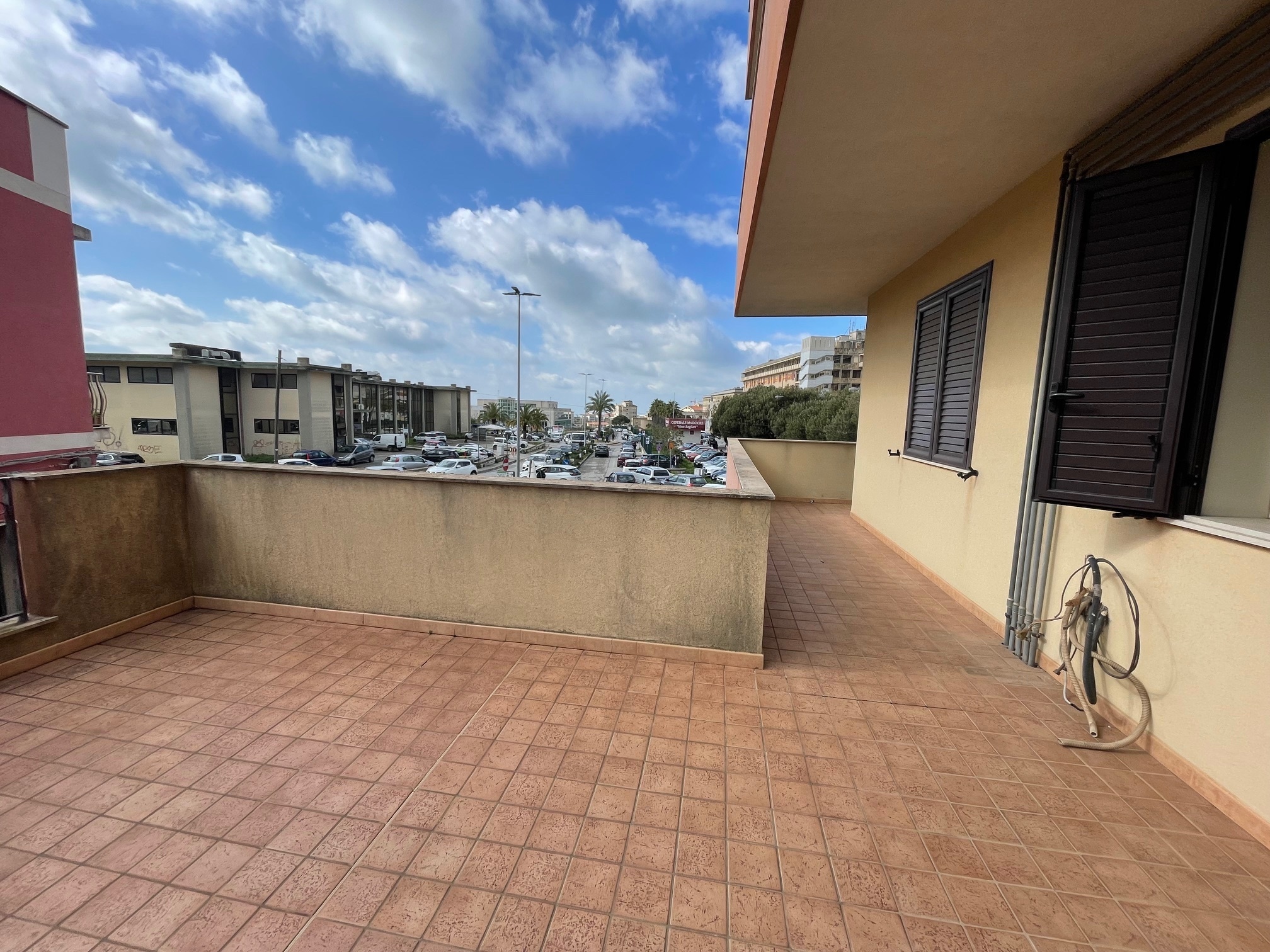Trilocale con terrazzo in via resistenza partigiana, Modica