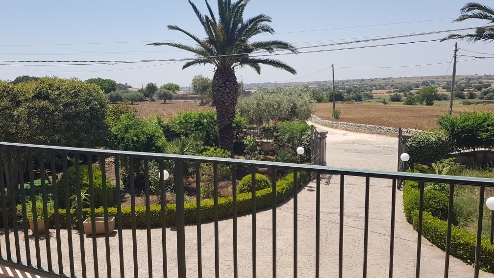 Villa con giardino, Modica campagna