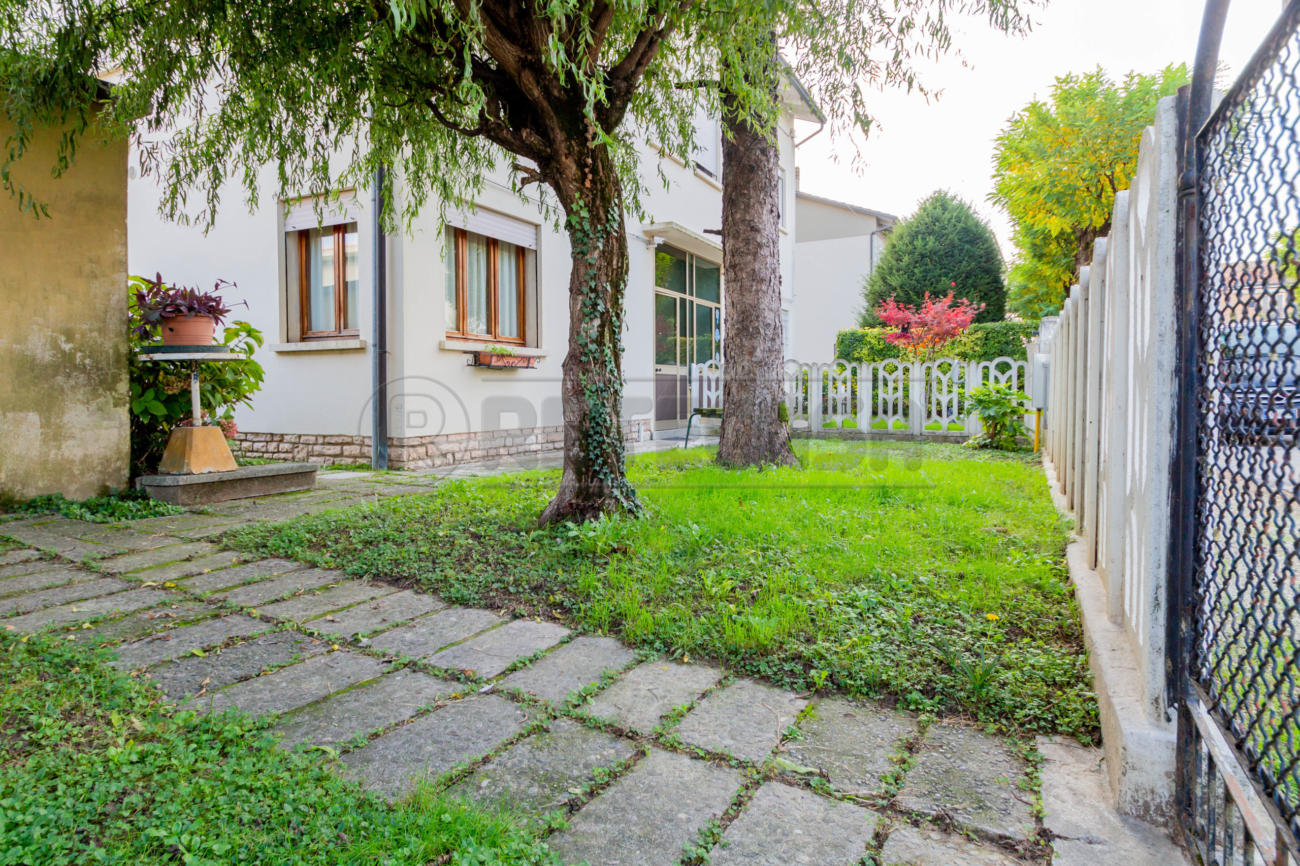 Casa indipendente con giardino in vai dante 22, Monticello Conte Otto