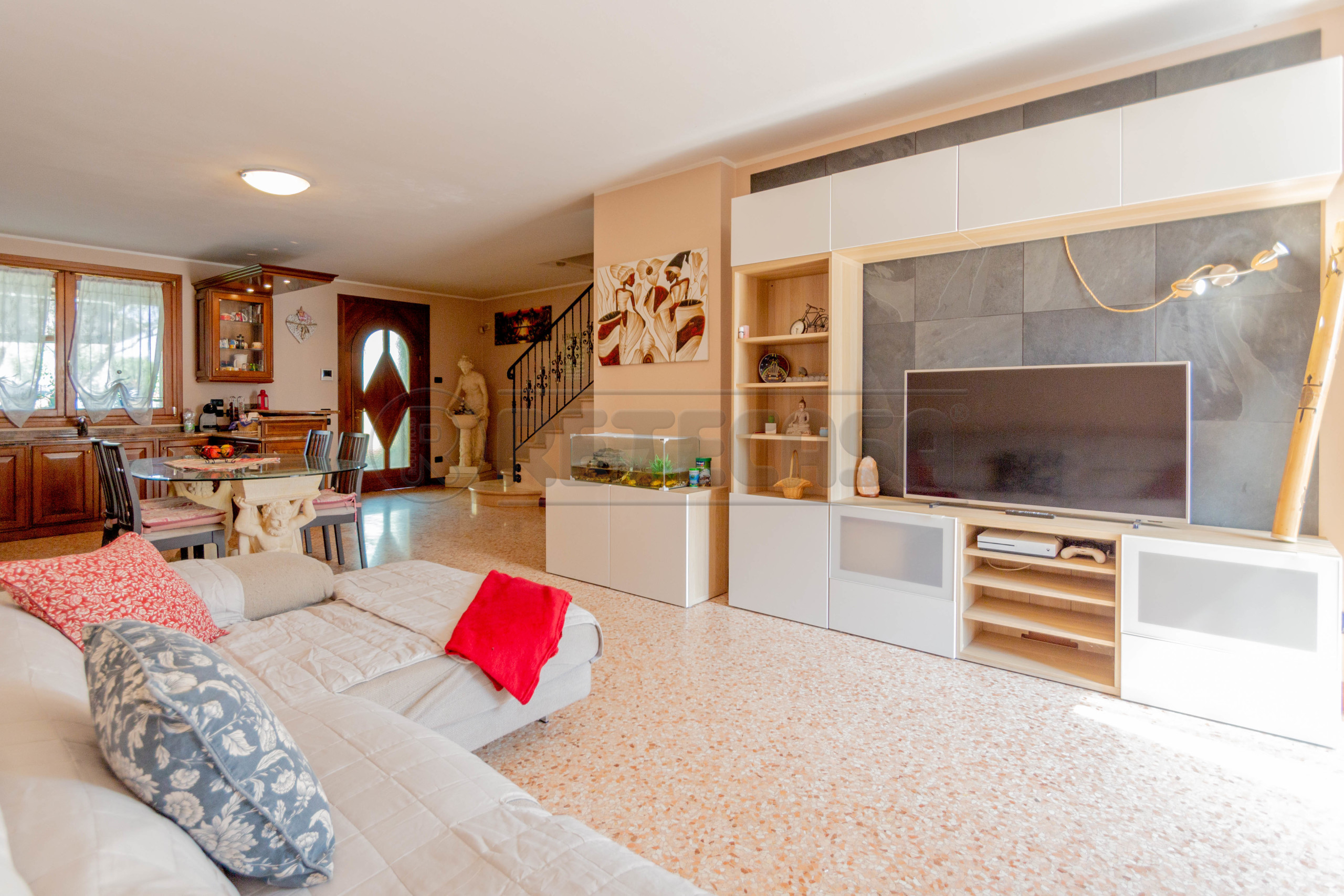 Casa indipendente con giardino in via bassanese 24, Pozzoleone