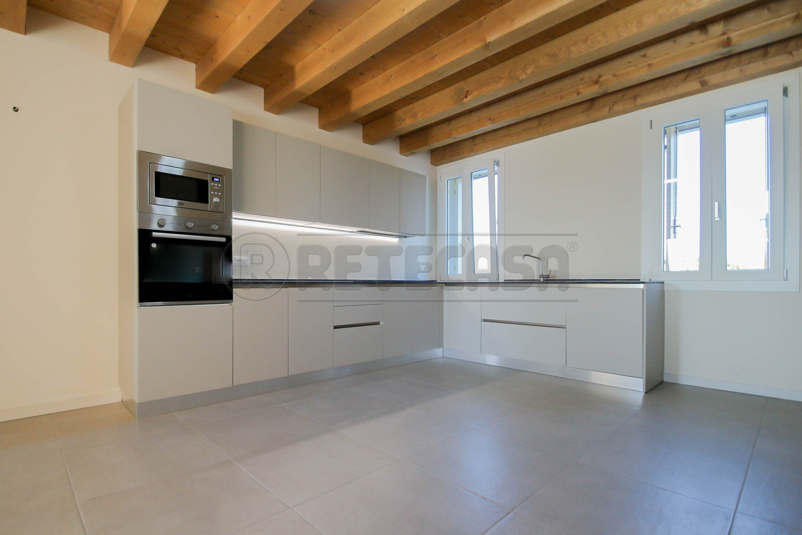 Casa indipendente nuova in via capitelli 23, Pozzoleone