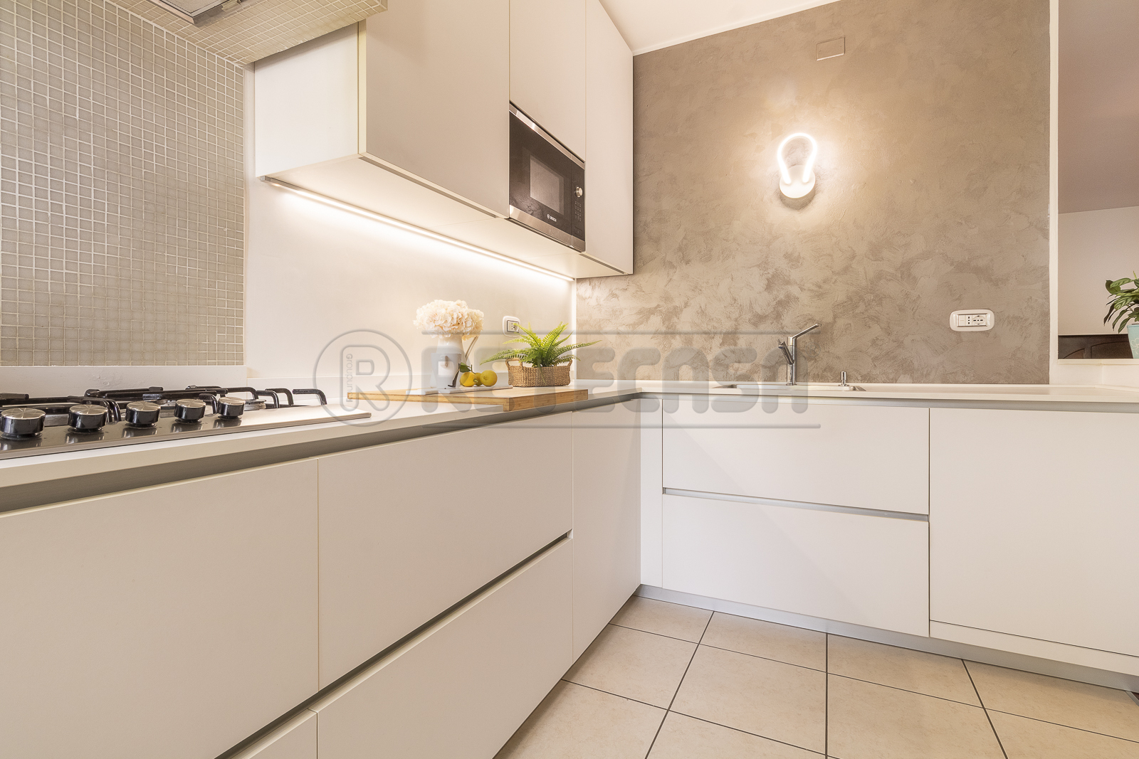 Quadrilocale con terrazzo in piazzetta monsignor g. lorenzon 21, Vicenza