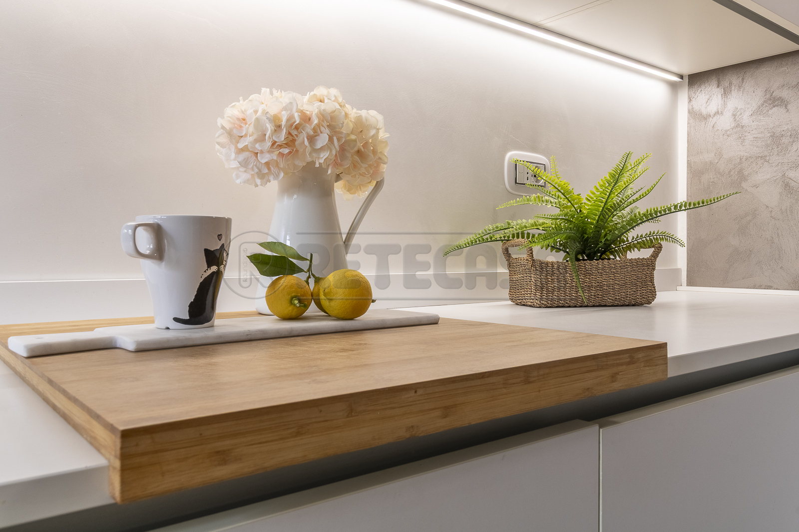 Quadrilocale con terrazzo in piazzetta monsignor g. lorenzon 21, Vicenza